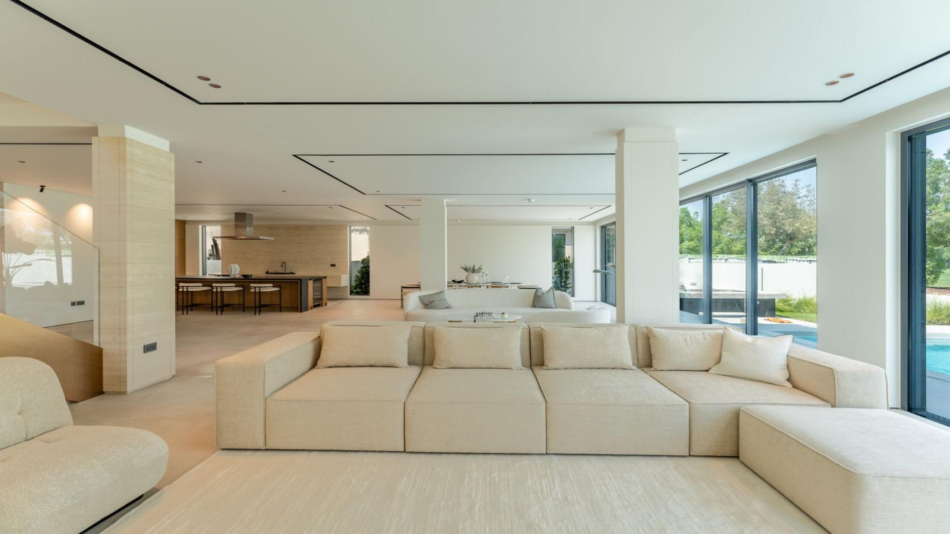 Fully renovated villa with pool at Jumeirah Golf Estates, Wildflower, Earth community