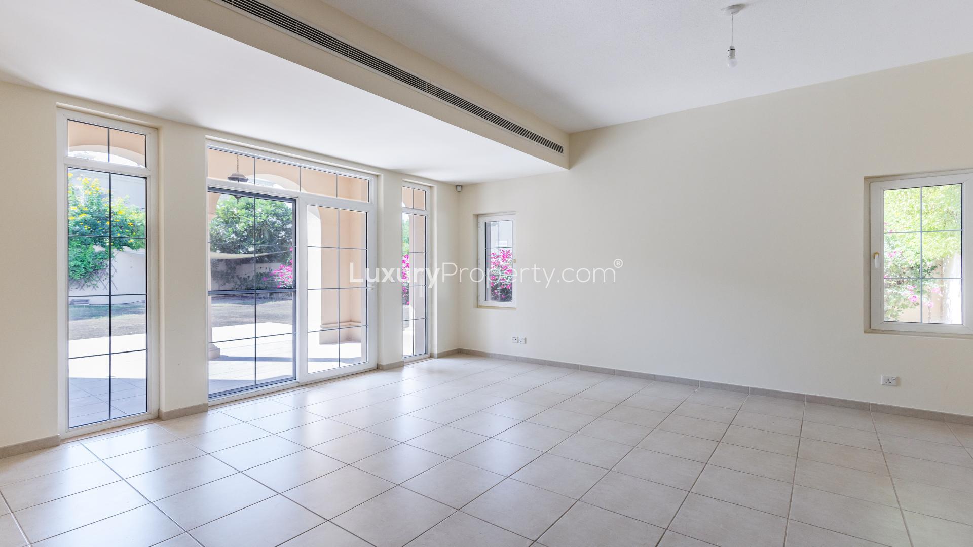 Spacious Santa Fe style villa with pool in Alvorada, Arabian Ranches for sale