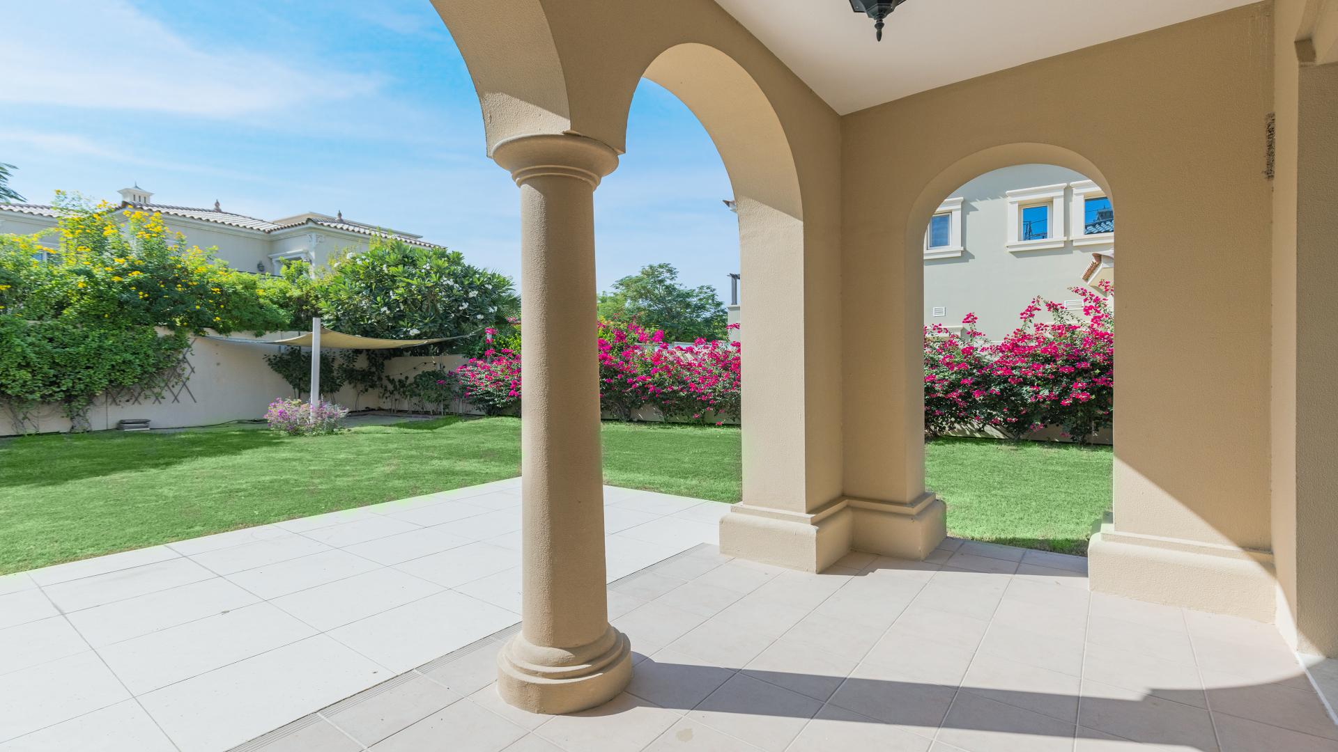 Exterior view of spacious Santa Fe style villa in Alvorada, Arabian Ranches for sale