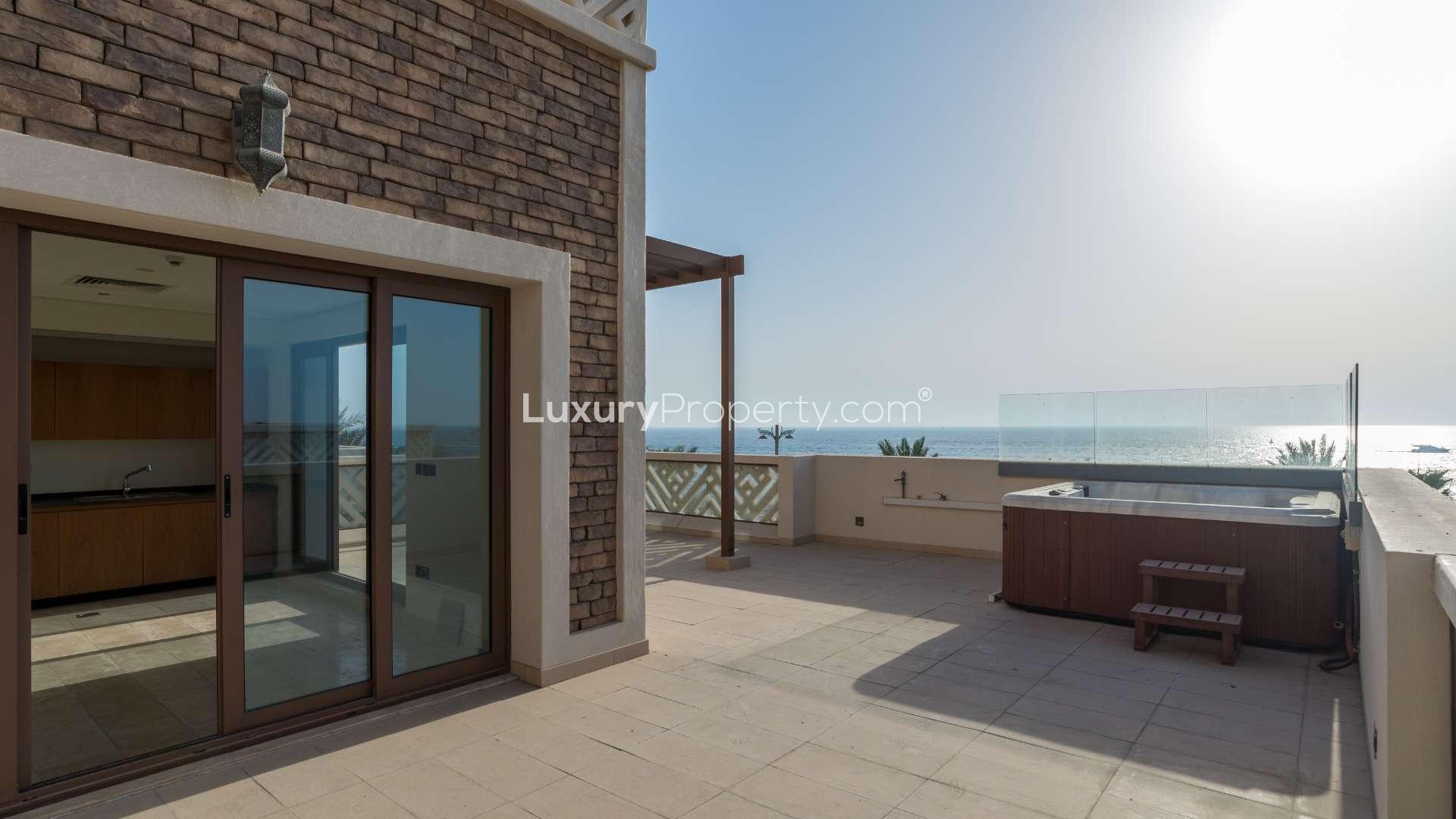 Elegant staircase in beachfront villa, Palm Jumeirah, Kingdom of Sheba. Listing LP07063