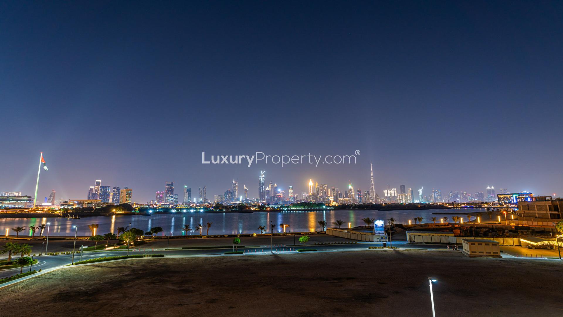 Luxurious grand entrance with chandelier in Pearl Jumeirah villa for sale, LP43684