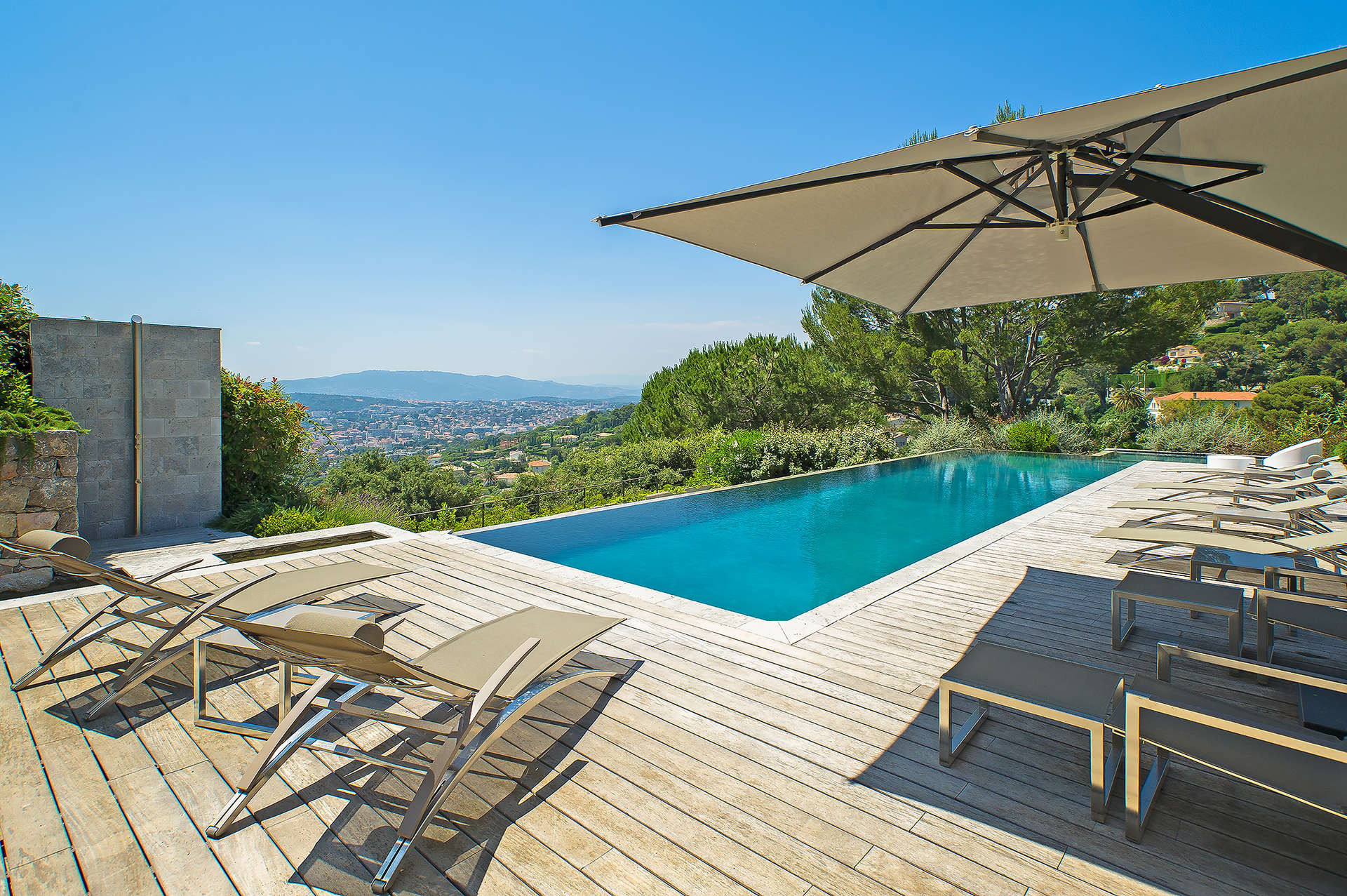 Luxurious bedroom in fully furnished five-bedroom villa, Cannes Californie, French Riviera