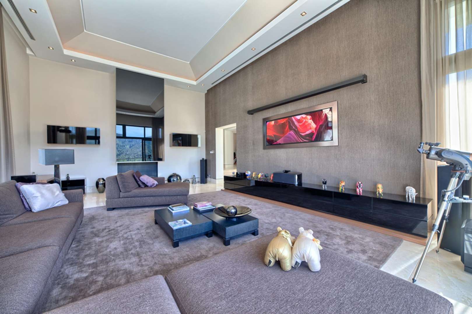 Modern kitchen in Casa Serena Villa, Playa Blanca with panoramic green valley views