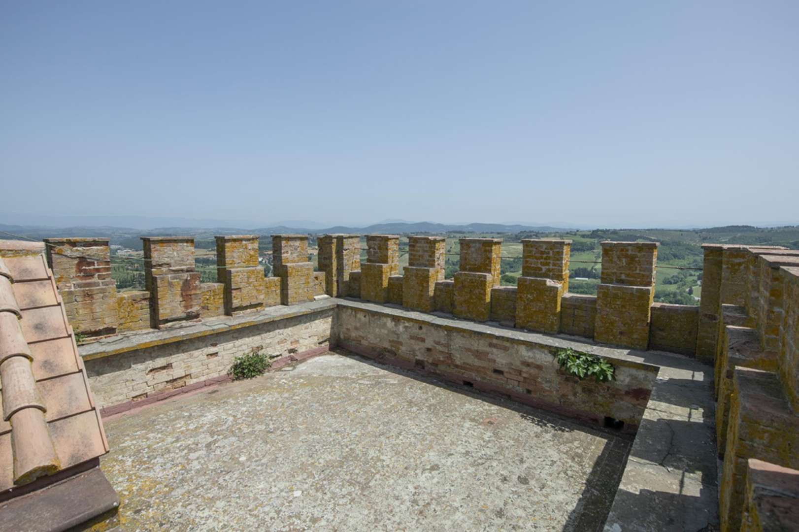 Rural landscape near 13th-century castle for sale in Castello Fiorentino, Florence