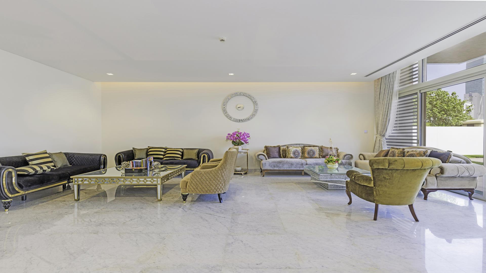 Contemporary 5-bedroom villa exterior with skyline views in District One, Mohammed Bin Rashid City