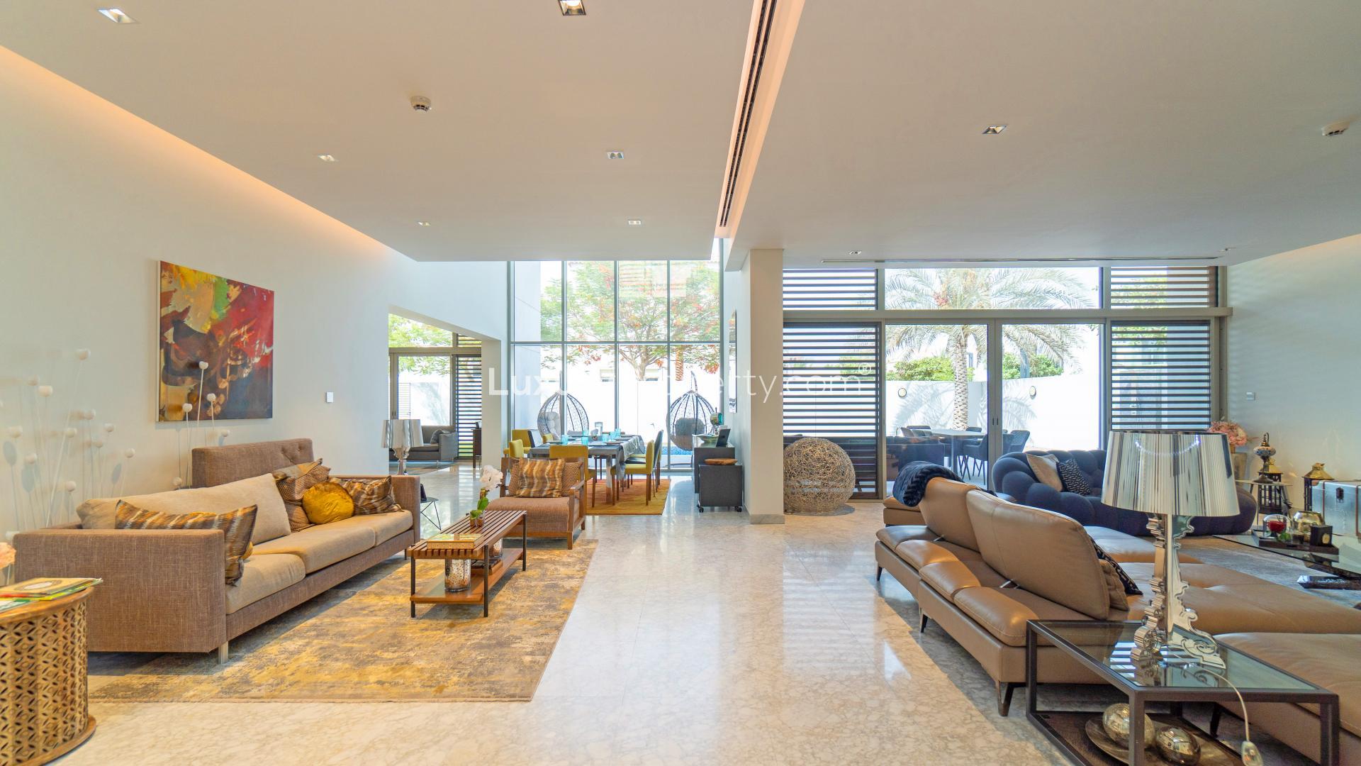 Luxurious villa with pool and garden in District One, Mohammed Bin Rashid City