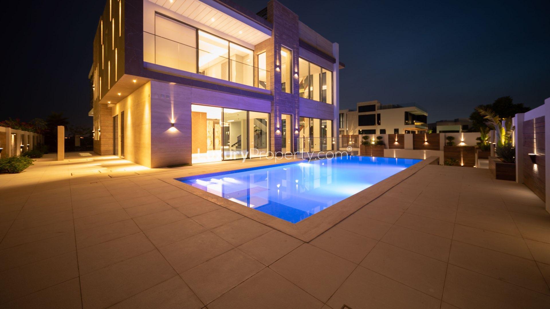 Modern villa with pool for sale in Dubai Hills Estate, 5 bedrooms, 7 bathrooms
