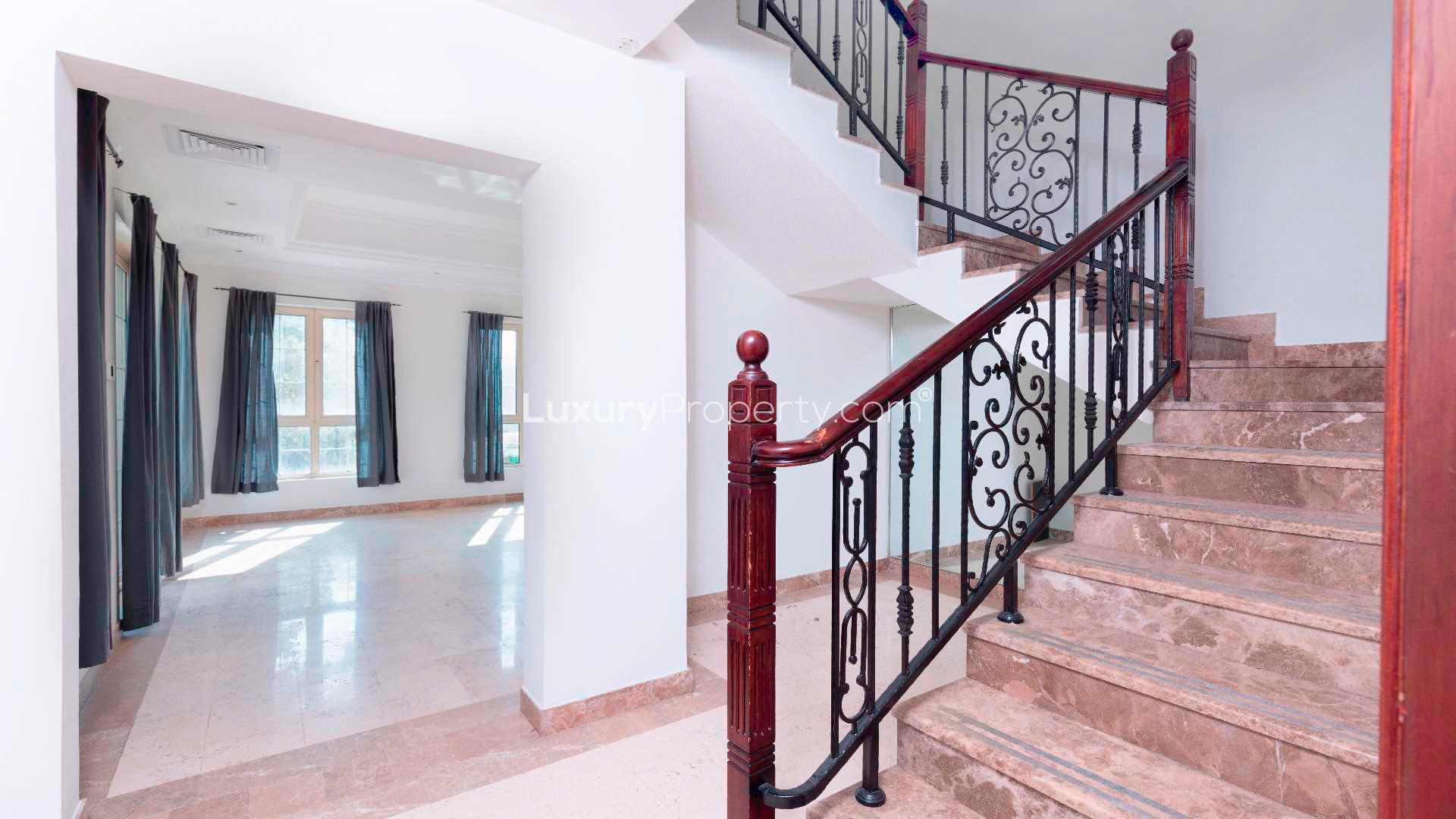 Spacious entryway in Jumeirah Islands villa for rent, European Clusters, LP11248
