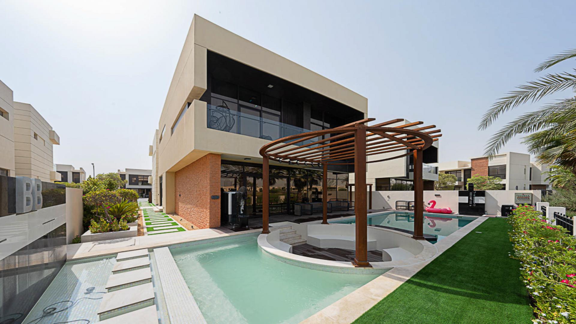 Upgraded villa with pool and stunning golf views in The Flora, Damac Hills