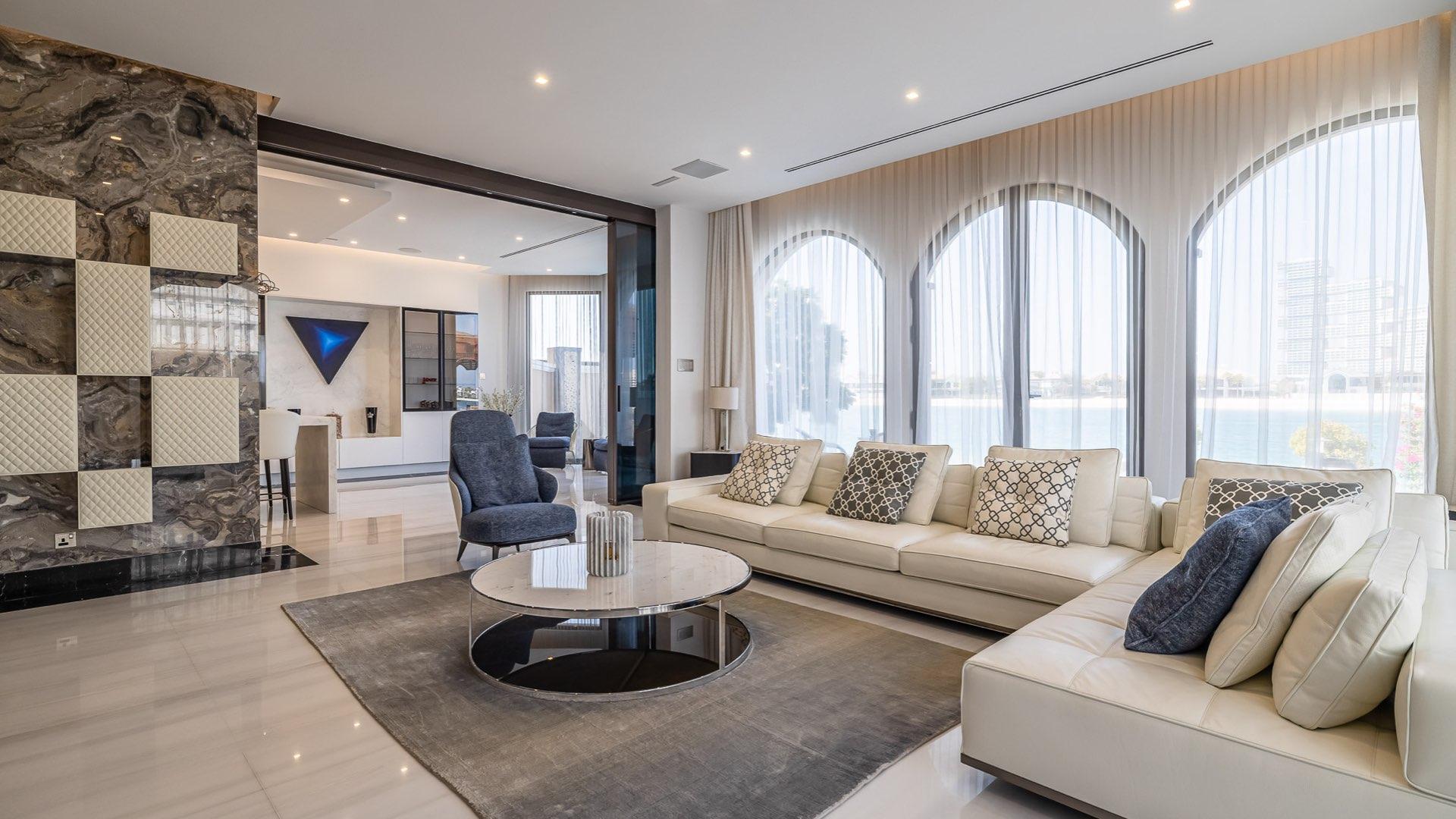 Luxurious entrance of upgraded 5-bed villa, marble staircase, Palm Jumeirah Garden Homes