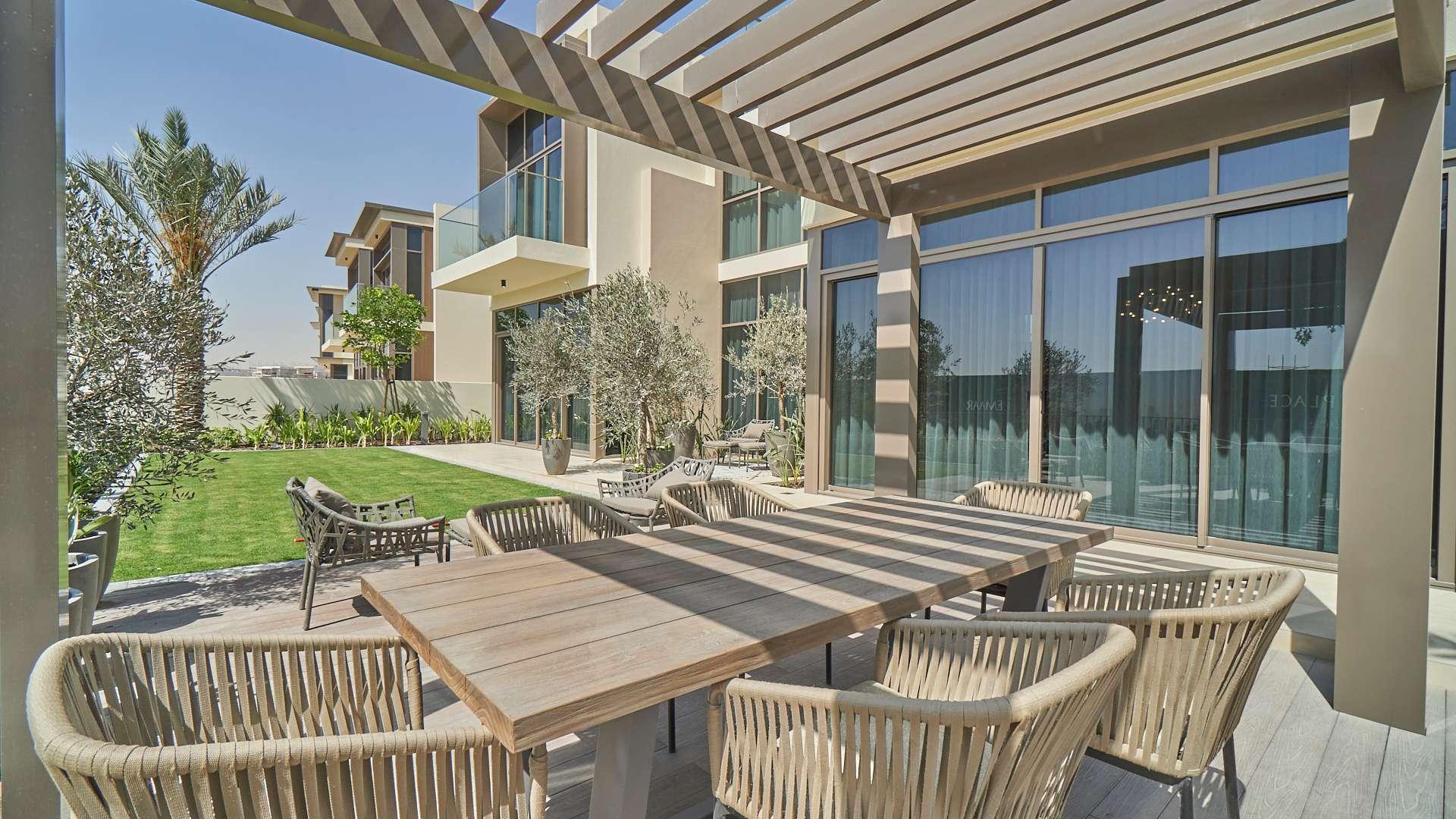 Luxurious living room in 5-bedroom villa, Golf Place, Dubai Hills Estate for sale