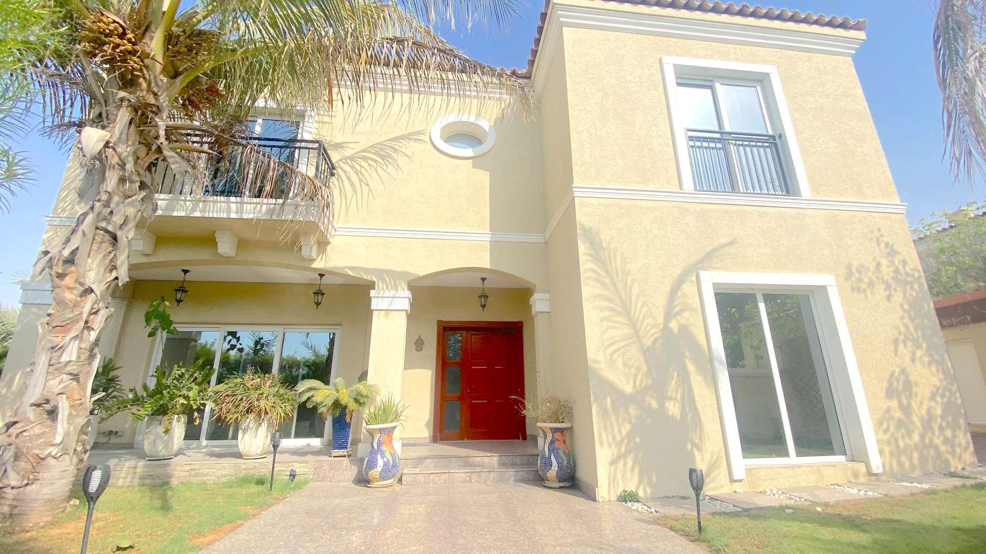 Large villa with private pool in Green Community West, 5 bedrooms, 6 bathrooms