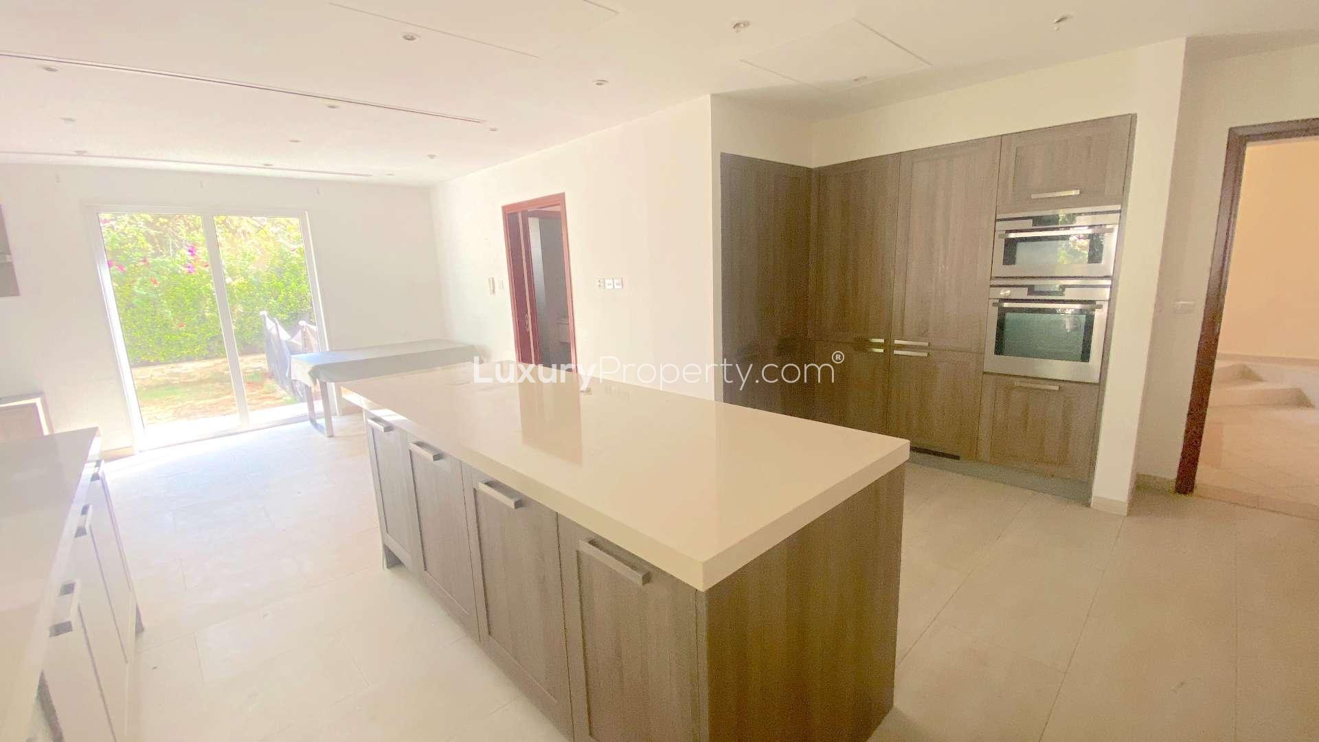 Spacious modern kitchen in large villa, Green Community West, for sale