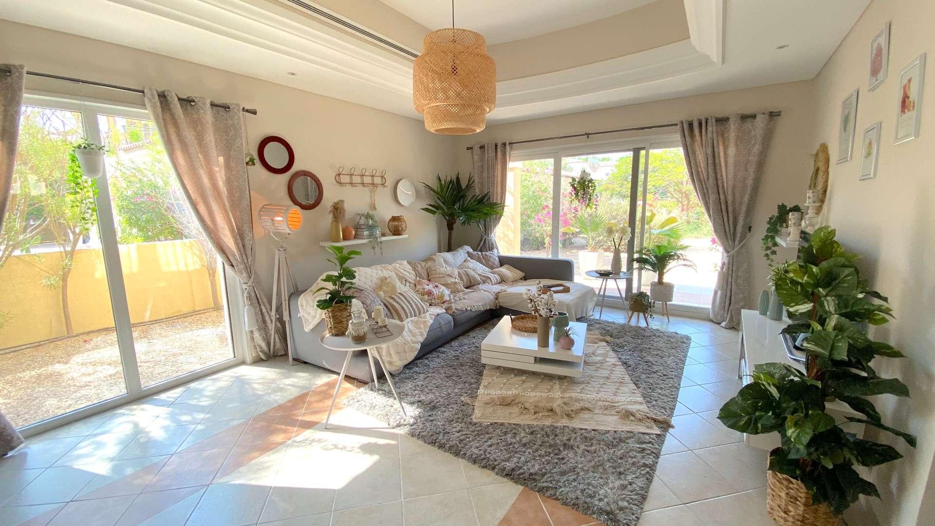 Spacious 5-bedroom villa with garden entrance in Green Community West, Dubai
