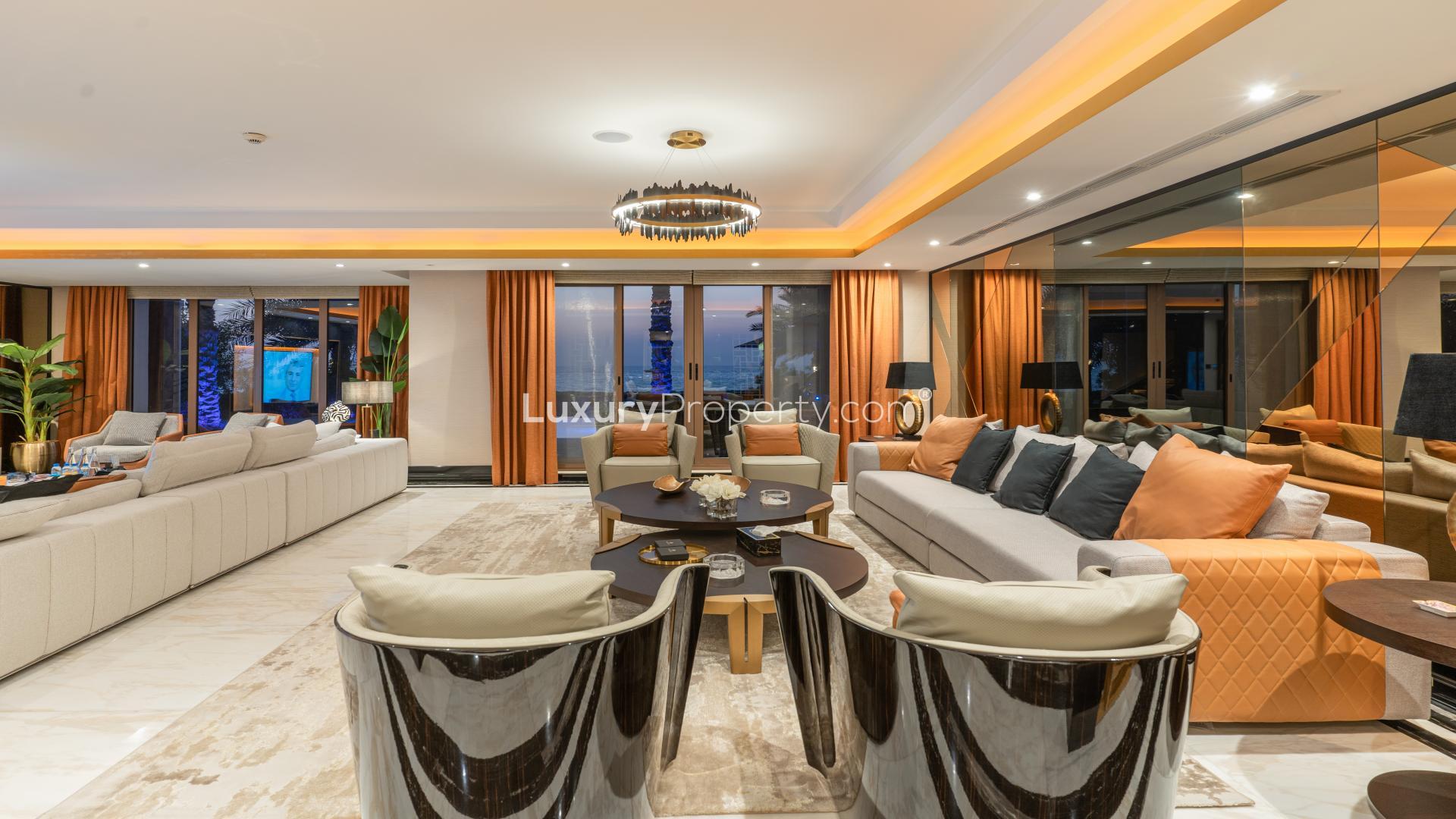 Luxurious entertainment room with bar and pool table in Palm Jumeirah villa for sale