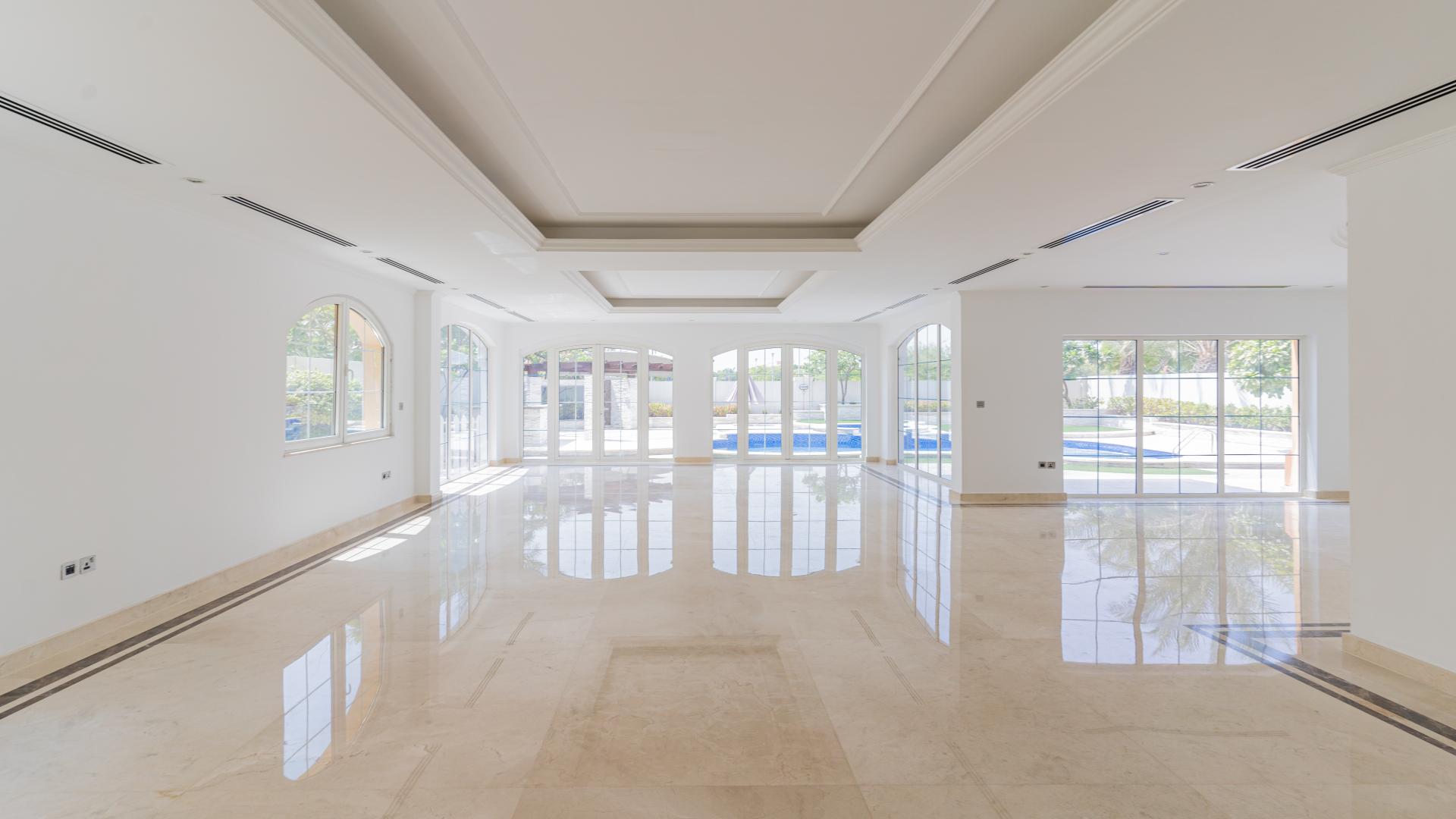 Newly renovated villa exterior, Jumeirah Park Legacy, 5 bedrooms, lush garden, for sale