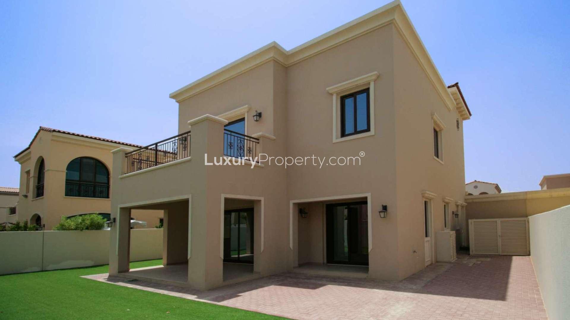 Spacious living area with sliding doors in Lila villa, Arabian Ranches 2, for sale