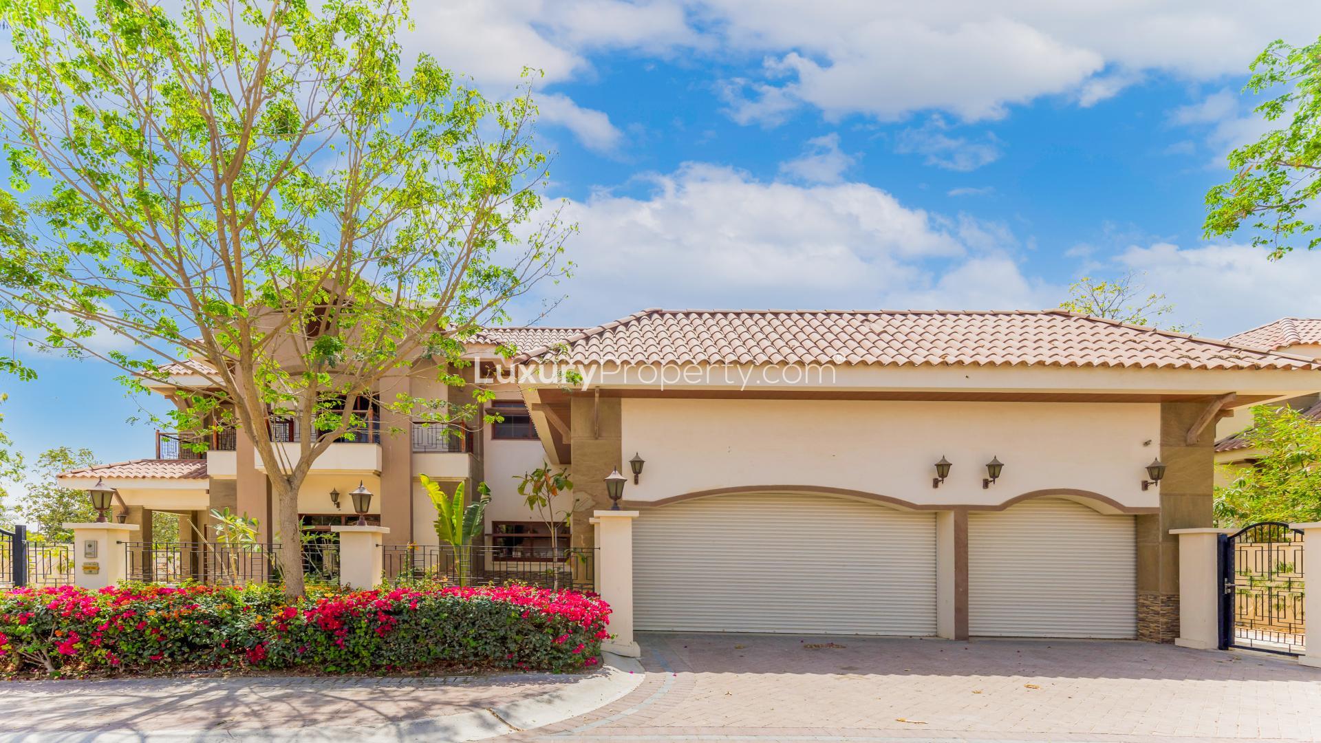 Gorgeous Jumeirah Islands mansion with landscaped garden and pool, villa for sale