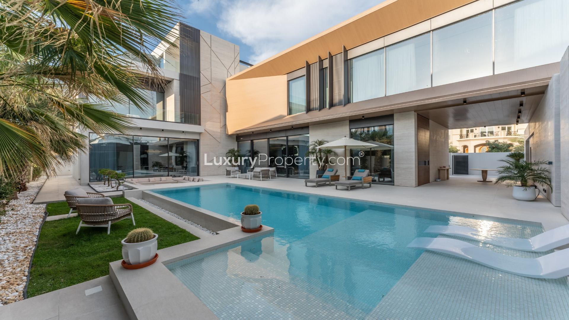 Luxurious Pearl Jumeirah villa with illuminated pool, modern design near Nikki Beach, for sale