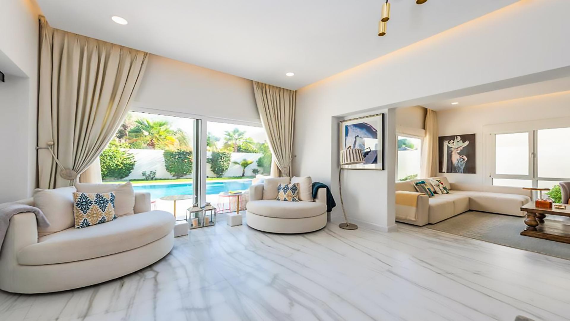 Exquisite 5-bedroom villa with pool in Meadows 2, Emirates Living, for sale