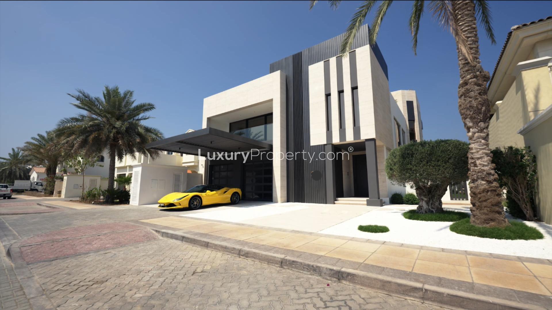 Luxury Palm Jumeirah villa with pool and beachfront view, Garden Homes, for sale