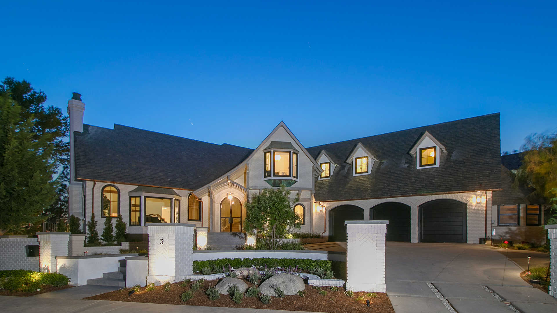 Aerial view of luxury villa with pool in Harbour Ridge, Newport Beach, Los Angeles