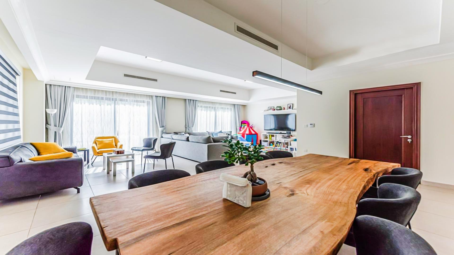 Exterior view of exclusive villa in Palma, Arabian Ranches 2, with lush garden