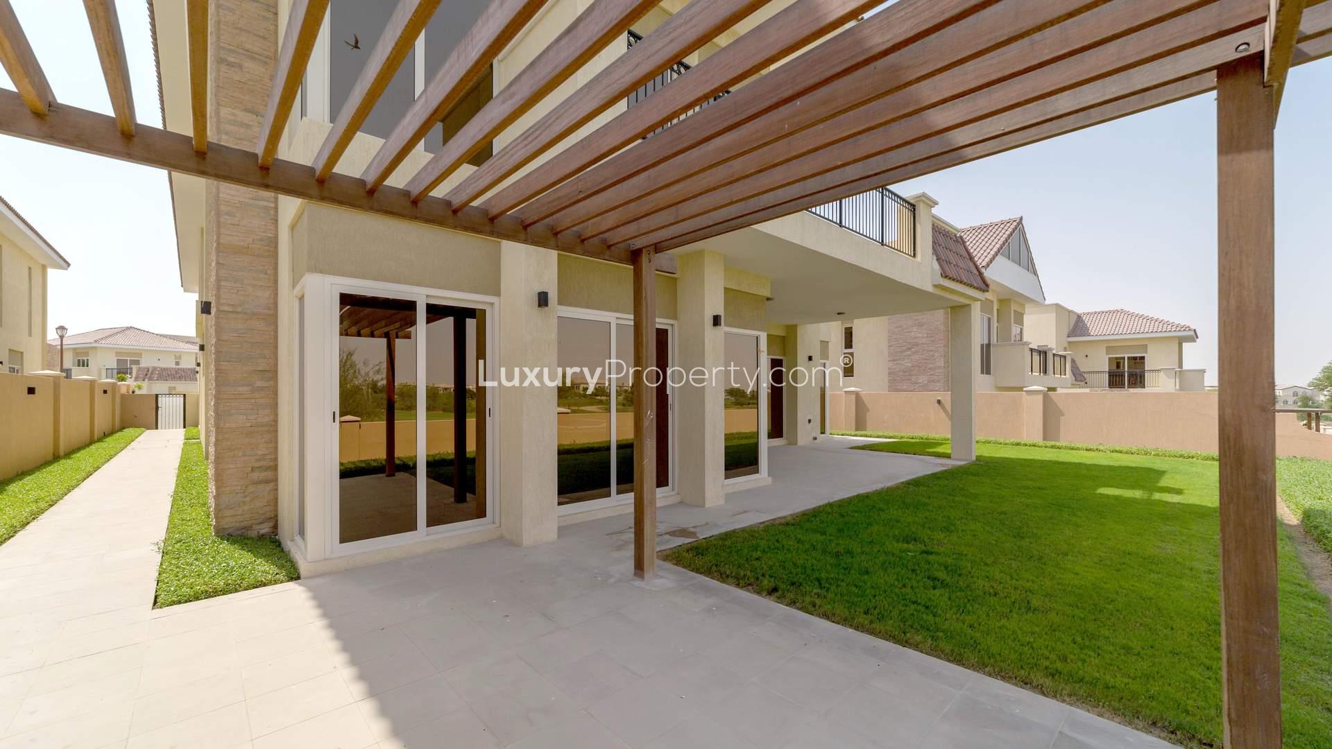 Four-bedroom villa with golf view in Jumeirah Golf Estates, Fire community, for sale