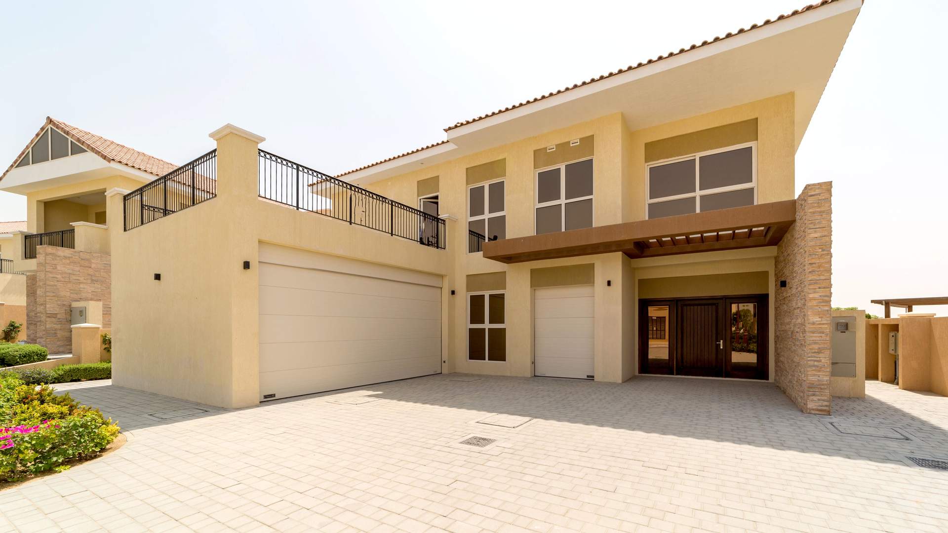 Exterior view of spacious 5-bedroom villa in Sienna Views, Jumeirah Golf Estates