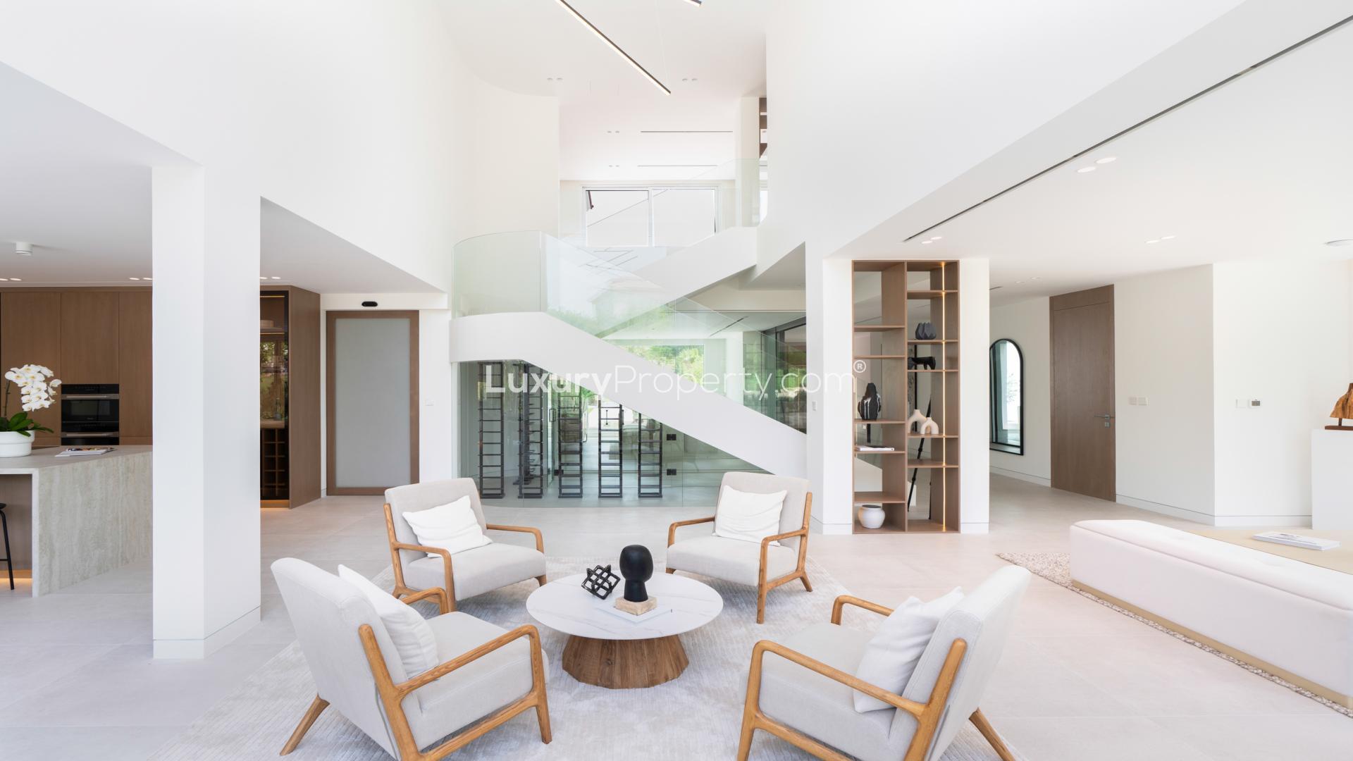 Luxurious living room in 5-bedroom Mediterranean villa with park views, Jumeirah Islands