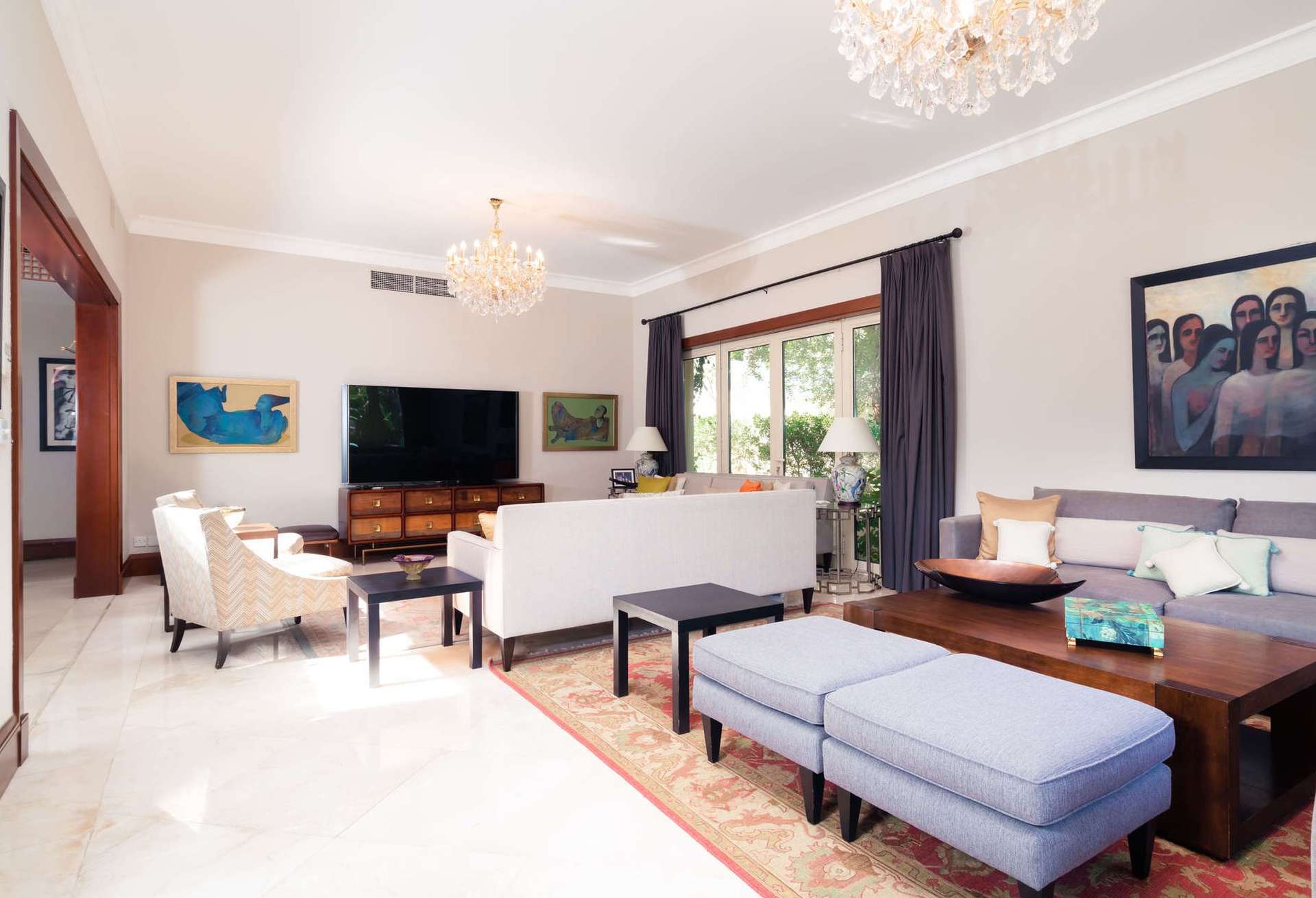 Luxury 5-bedroom villa with pool in Sector E, Emirates Hills, Dubai for rent