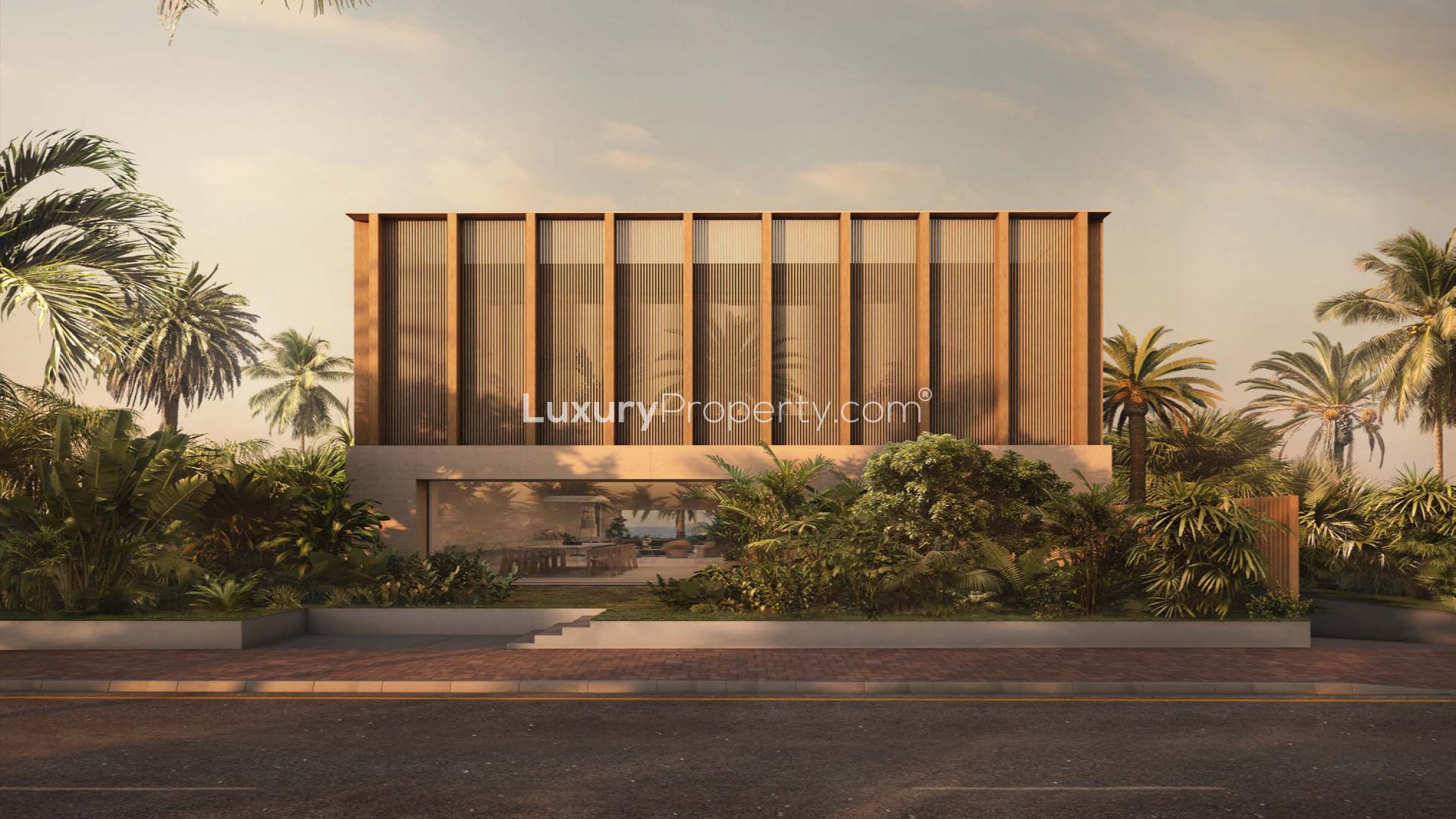 Ultra-luxury waterfront villa with private pool and lush garden in Jumeirah Bay Island