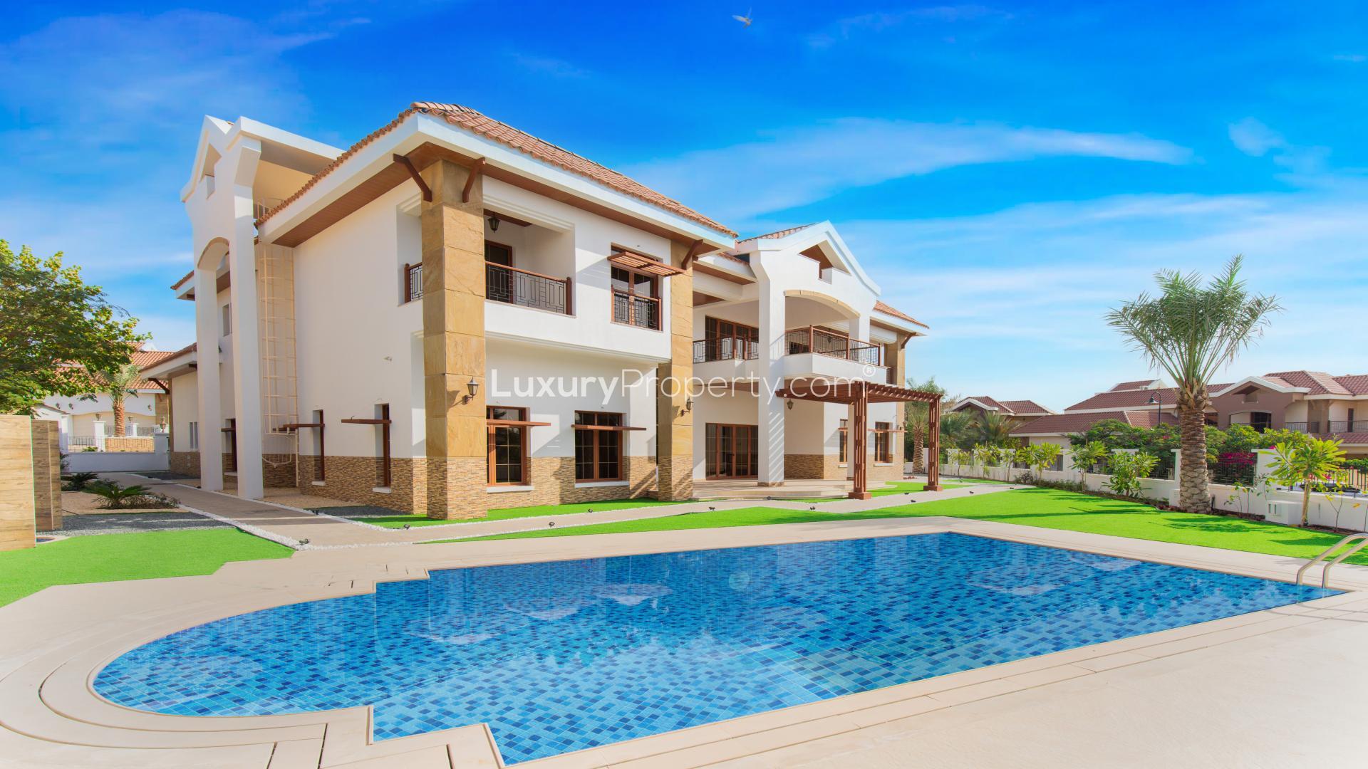 Luxury 5-bedroom mansion villa exterior, Jumeirah Islands, The Mansions, for sale