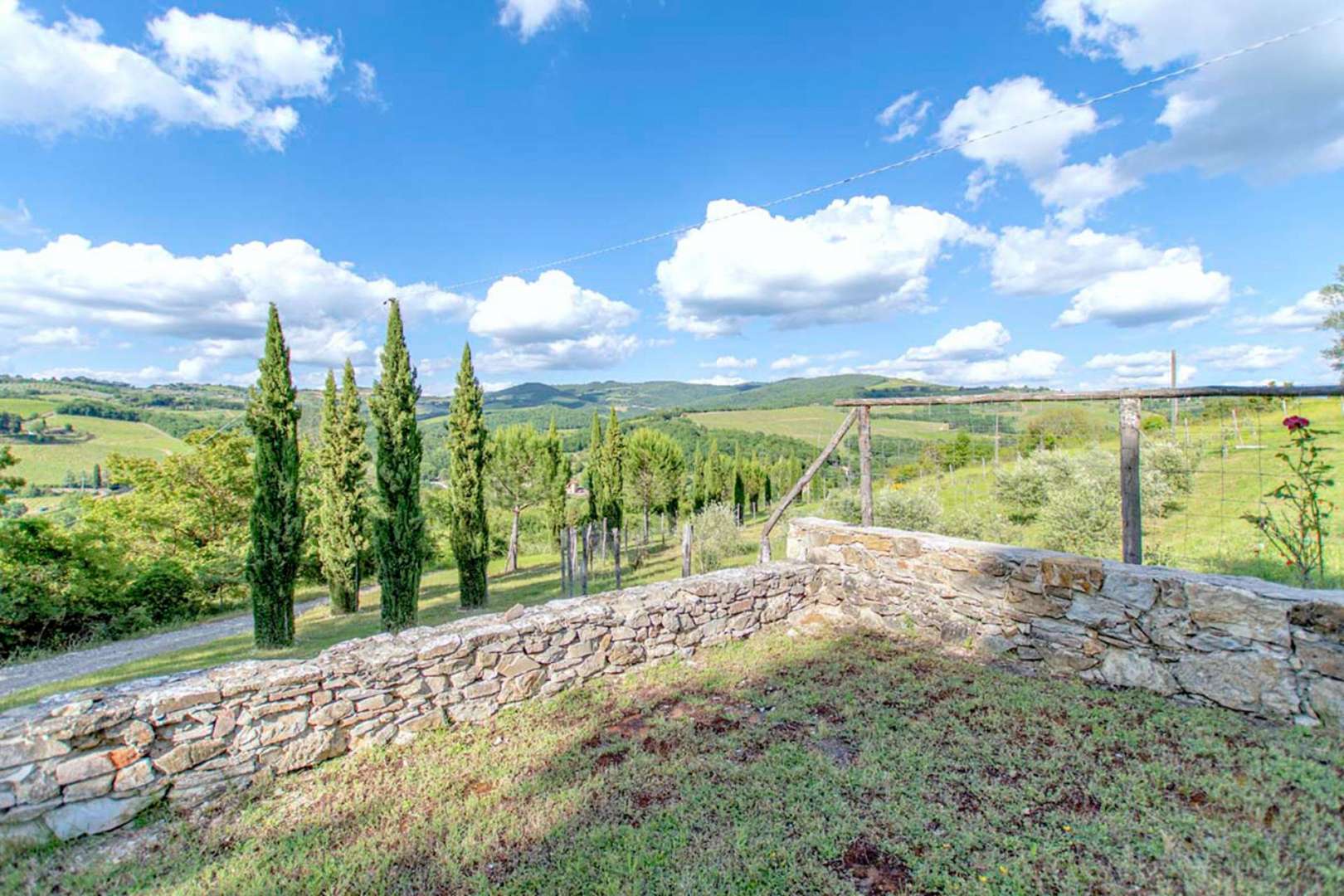 Charming farmhouse villa near Panzano with pool, scenic countryside views, Florence real estate