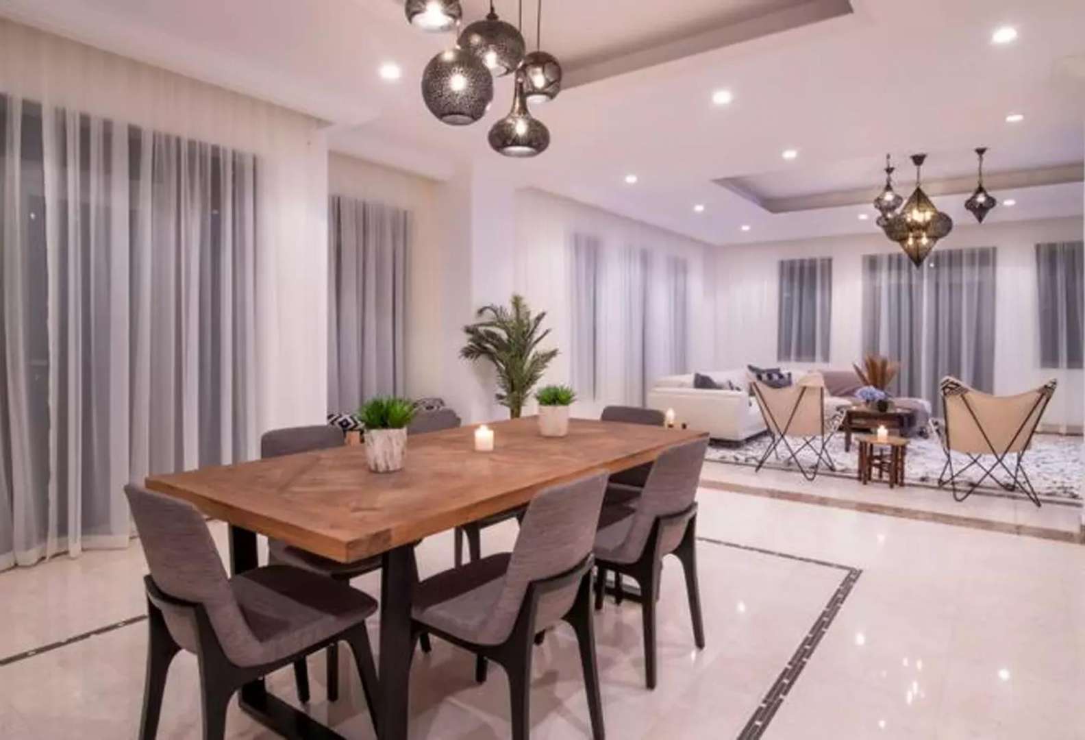 Luxurious beachfront villa in Palm Jumeirah, Garden Homes, with stunning sea view