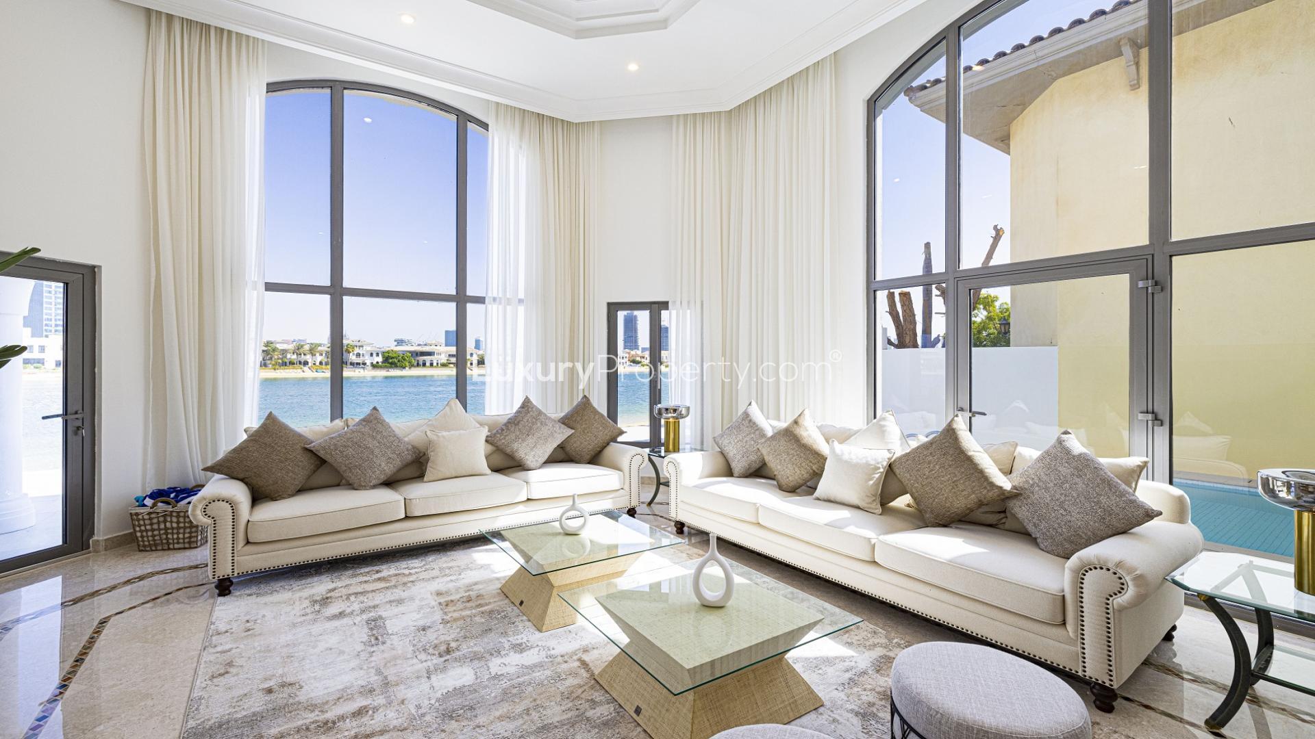 Modern 5-bedroom villa exterior in Palm Jumeirah's Garden Homes, available for rent