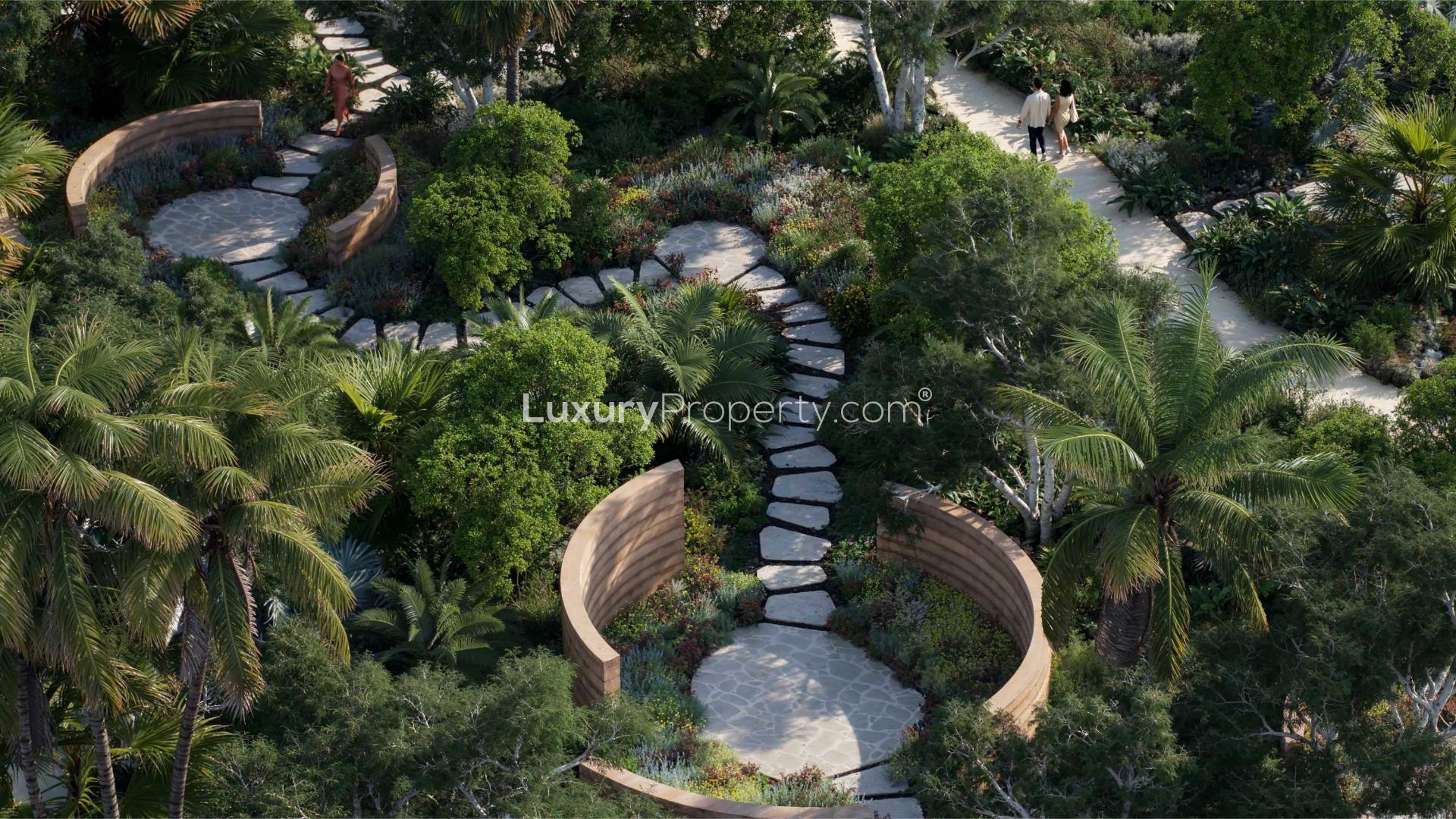 About La Mer South 3