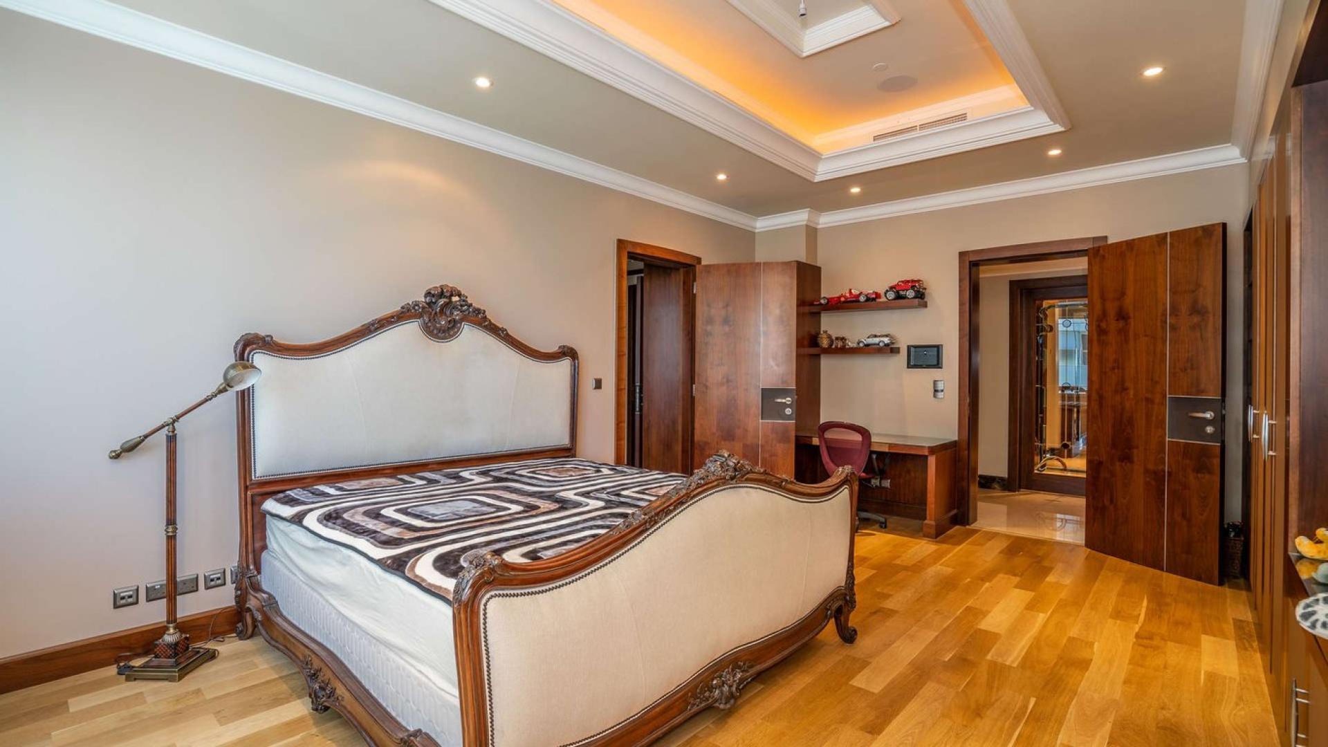 Luxurious penthouse living room with sea view in Le Reve, Dubai Marina