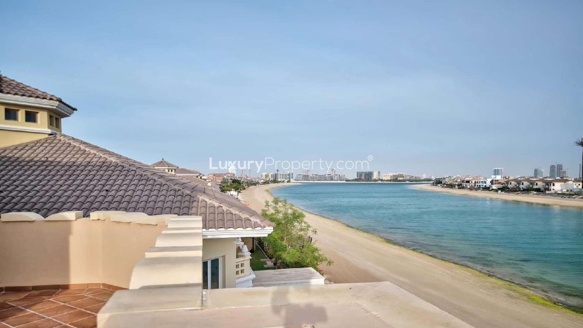 Luxurious furnished living room in Palm Jumeirah Garden Home villa for rent