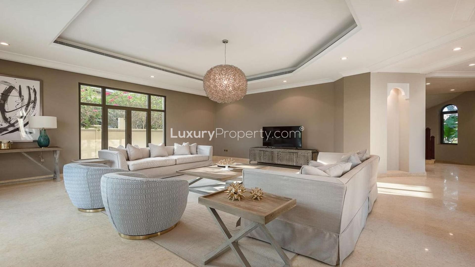 Luxurious 6-bedroom Mediterranean villa with pool for rent on Palm Jumeirah