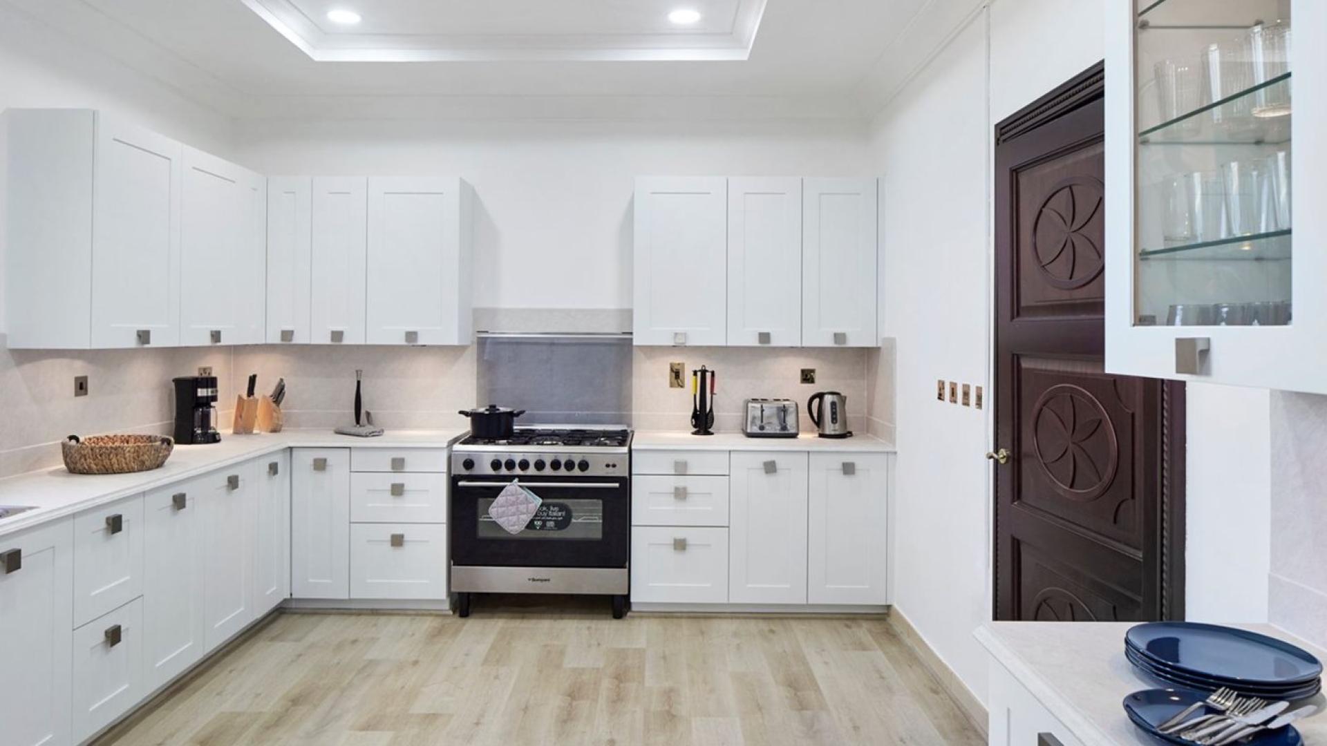 Luxurious living room with sea view in Palm Jumeirah Signature Villa for rent