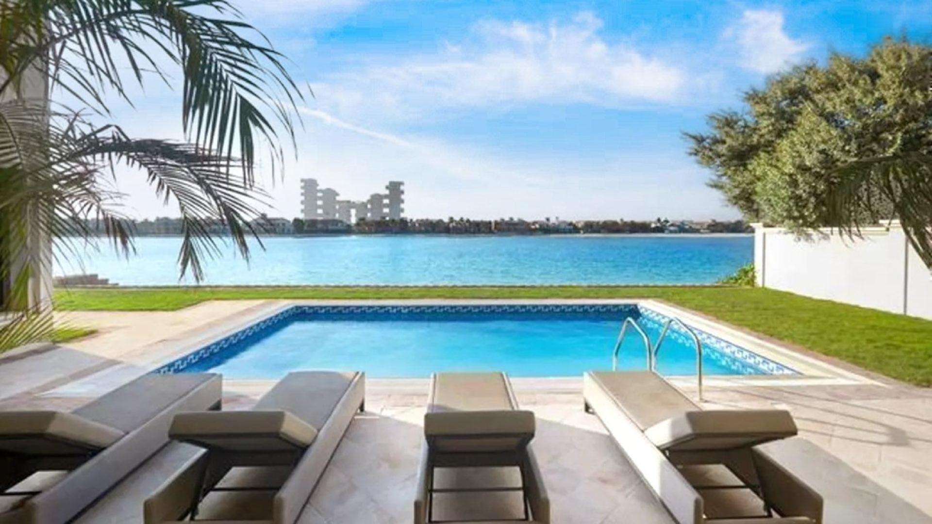 Luxurious living room with sea view in Palm Jumeirah Signature Villa, fully furnished