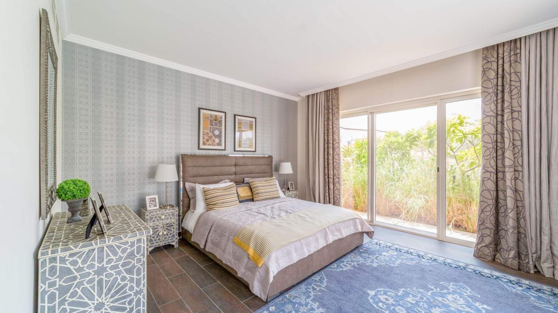 Luxurious living room in 6-bedroom villa, Sienna Views, Jumeirah Golf Estates, elegant decor