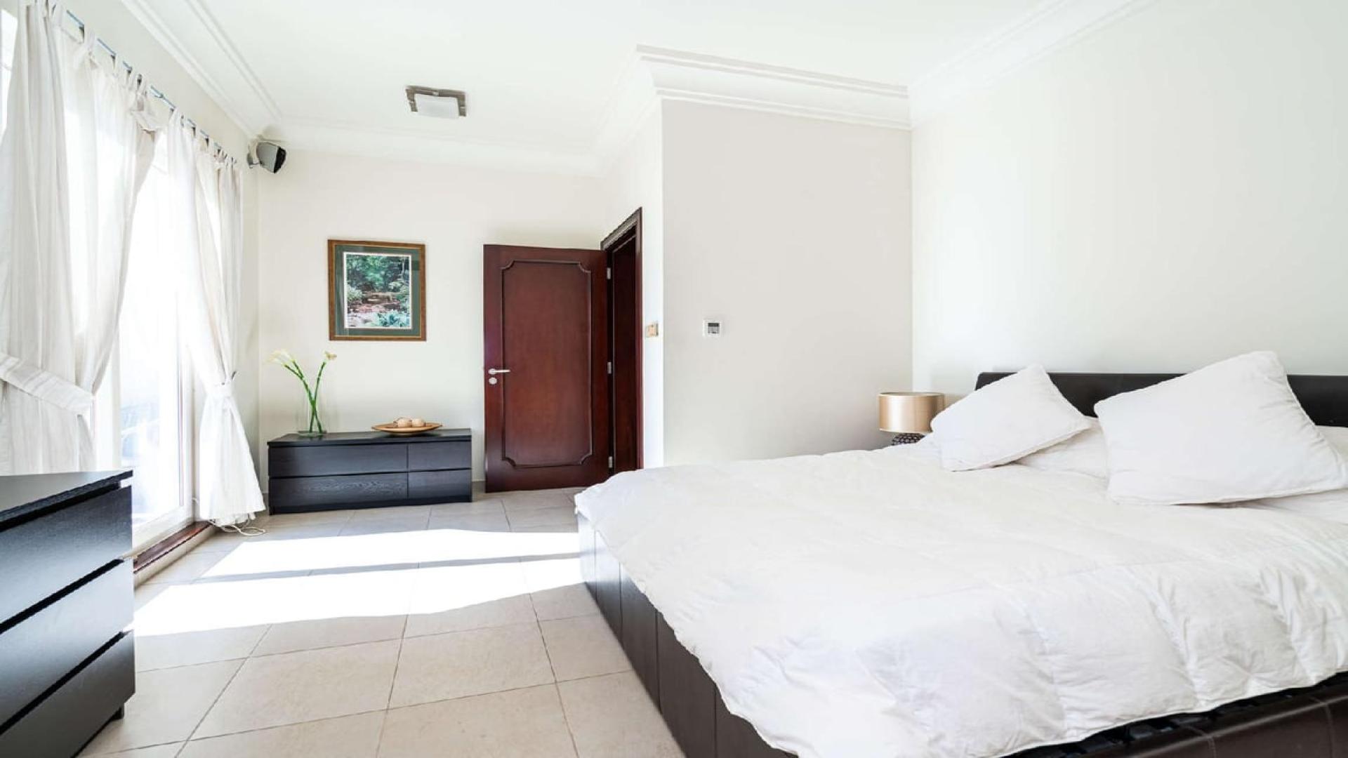 Luxurious 6-bedroom villa with pool in Victory Heights, Dubai Sports City, for sale