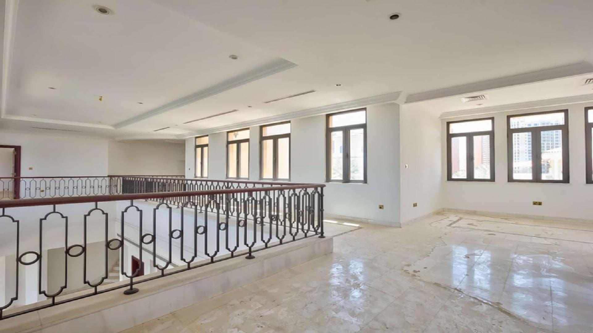 Exterior view of luxury Signature Villa for sale, Palm Jumeirah, Dubai