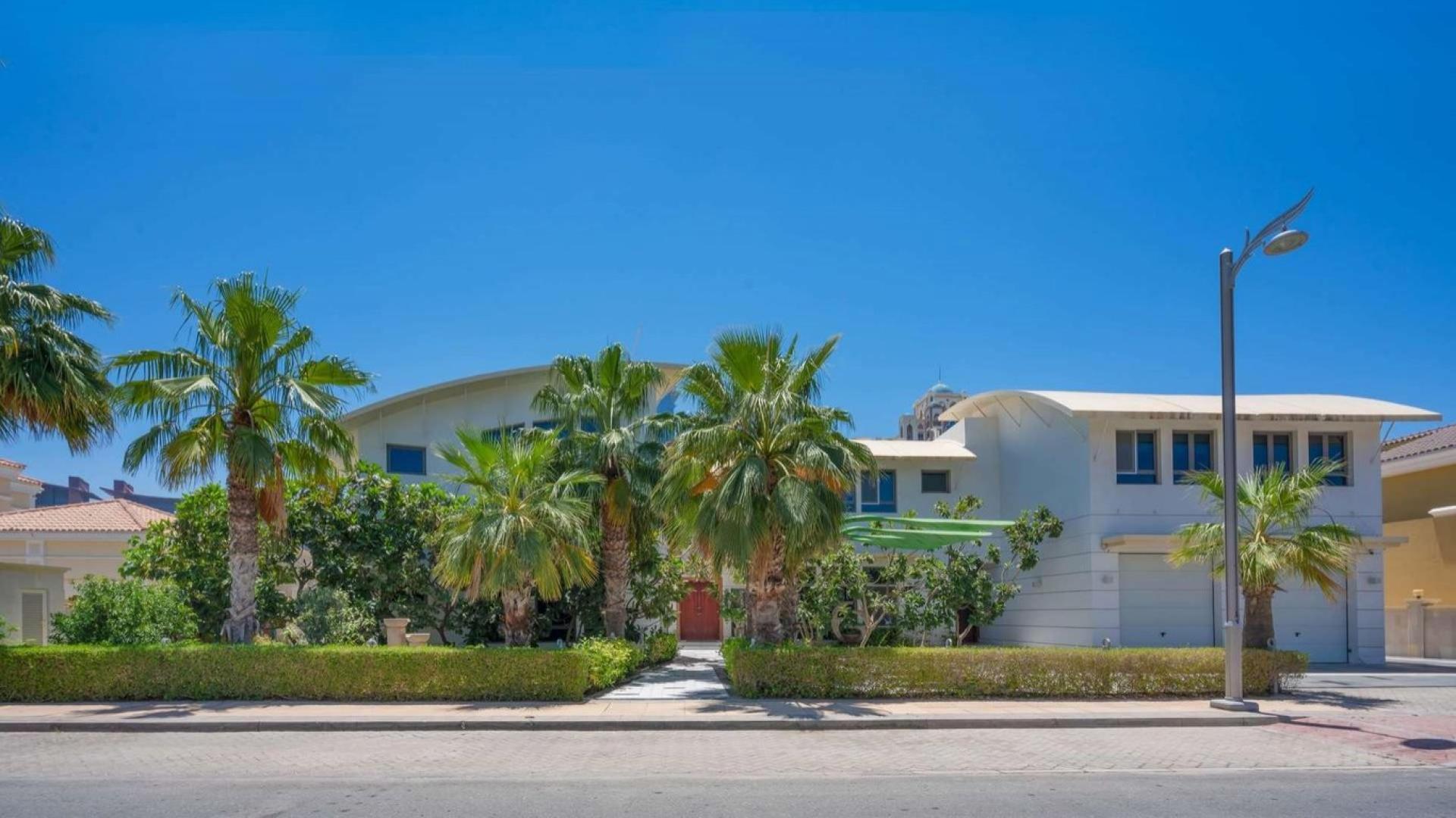 Luxurious villa interior with marina views, Palm Jumeirah, Signature Villas, for sale