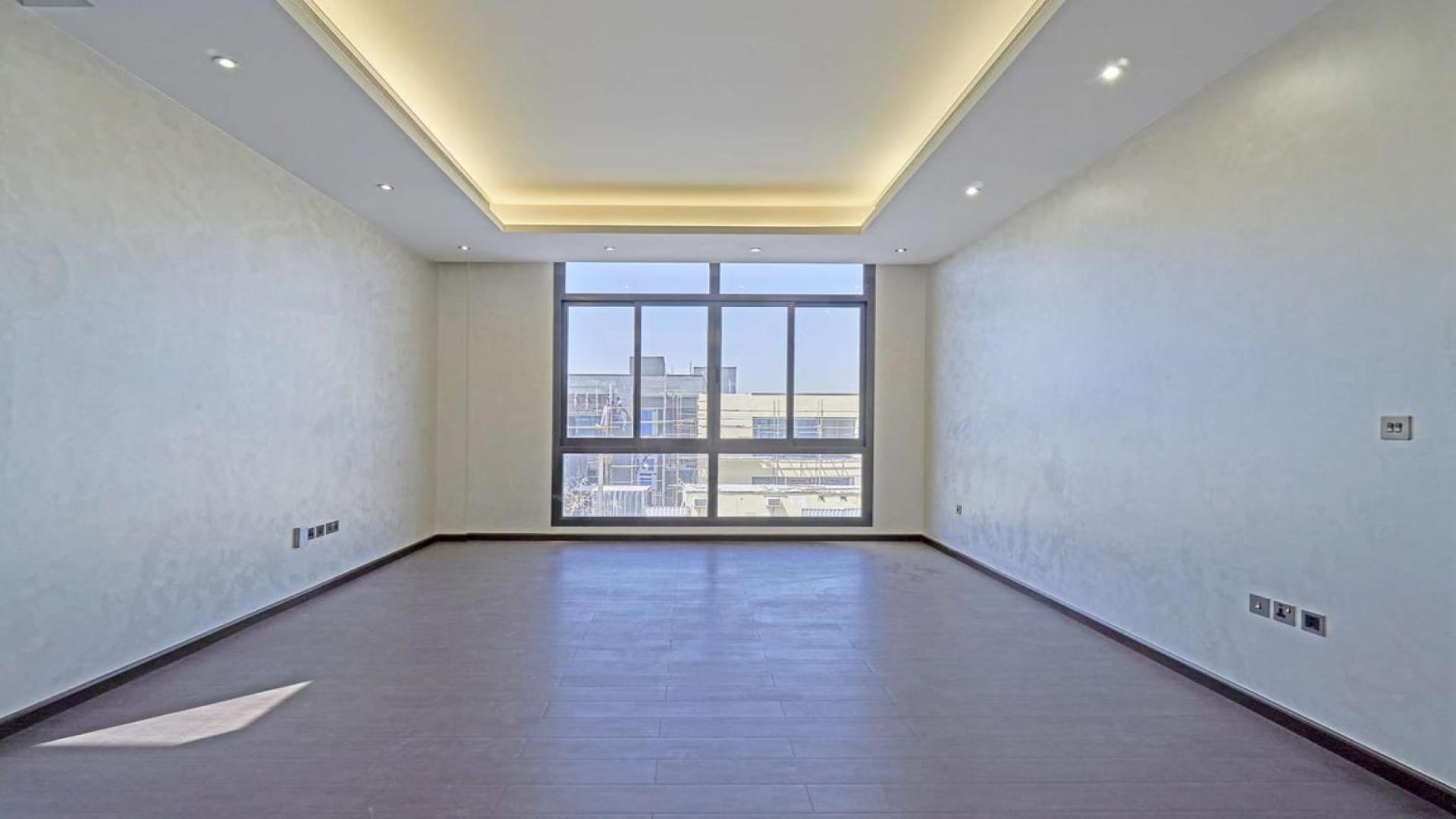 Ultra high-end villa exterior in Dubai Hills Estate, six bedrooms, lush green lawn