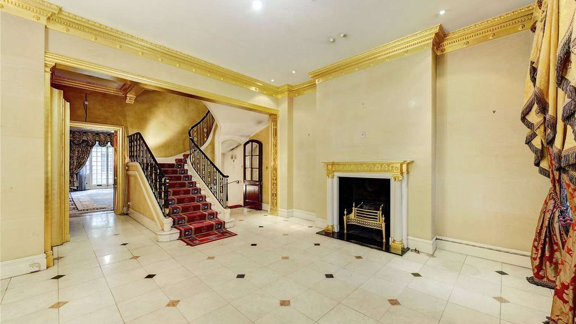 Grand Mayfair townhouse exterior, 47 Upper Grosvenor Street, London, for sale