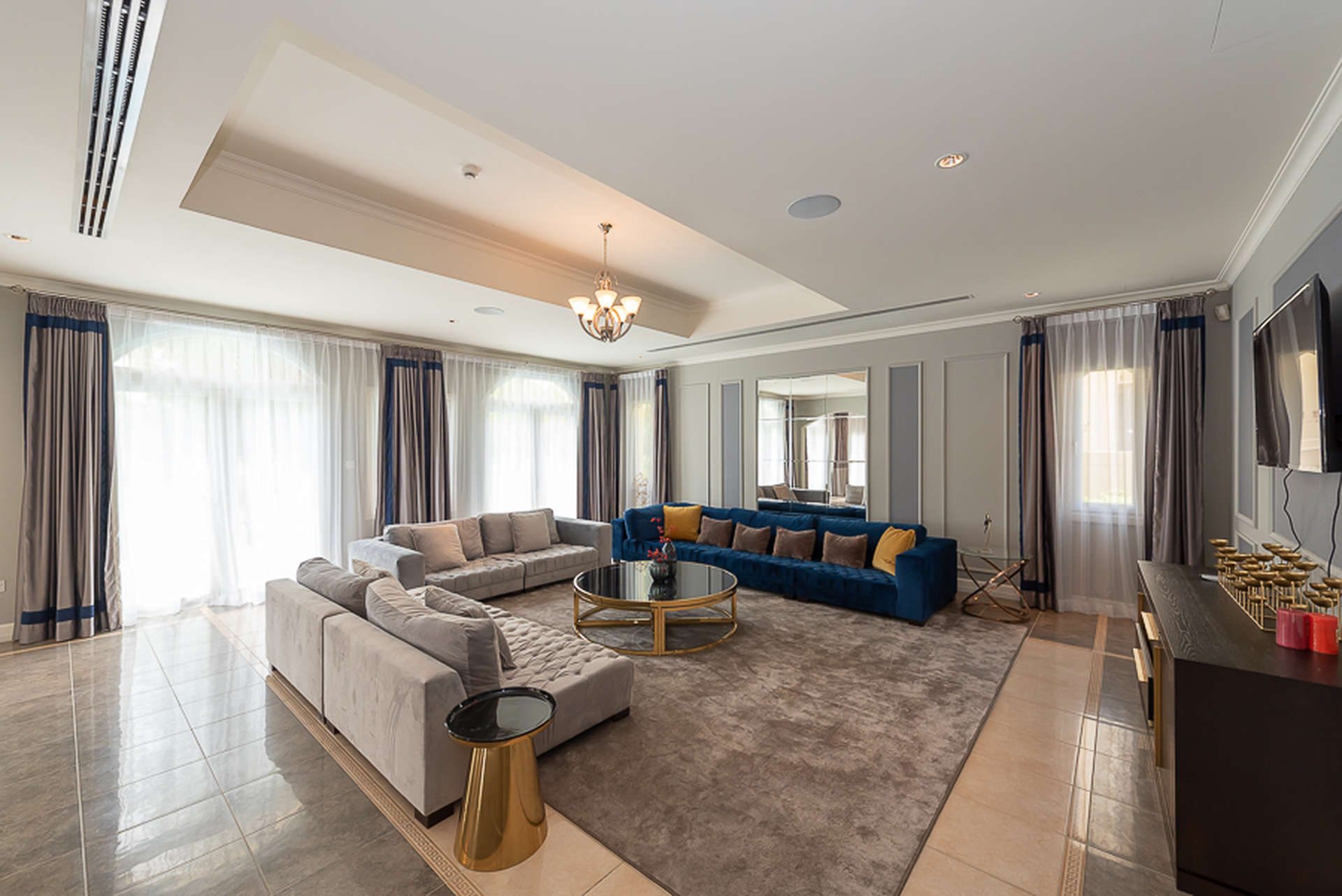 Spacious empty room in luxury 6-bedroom villa, Olive Point, Jumeirah Golf Estates