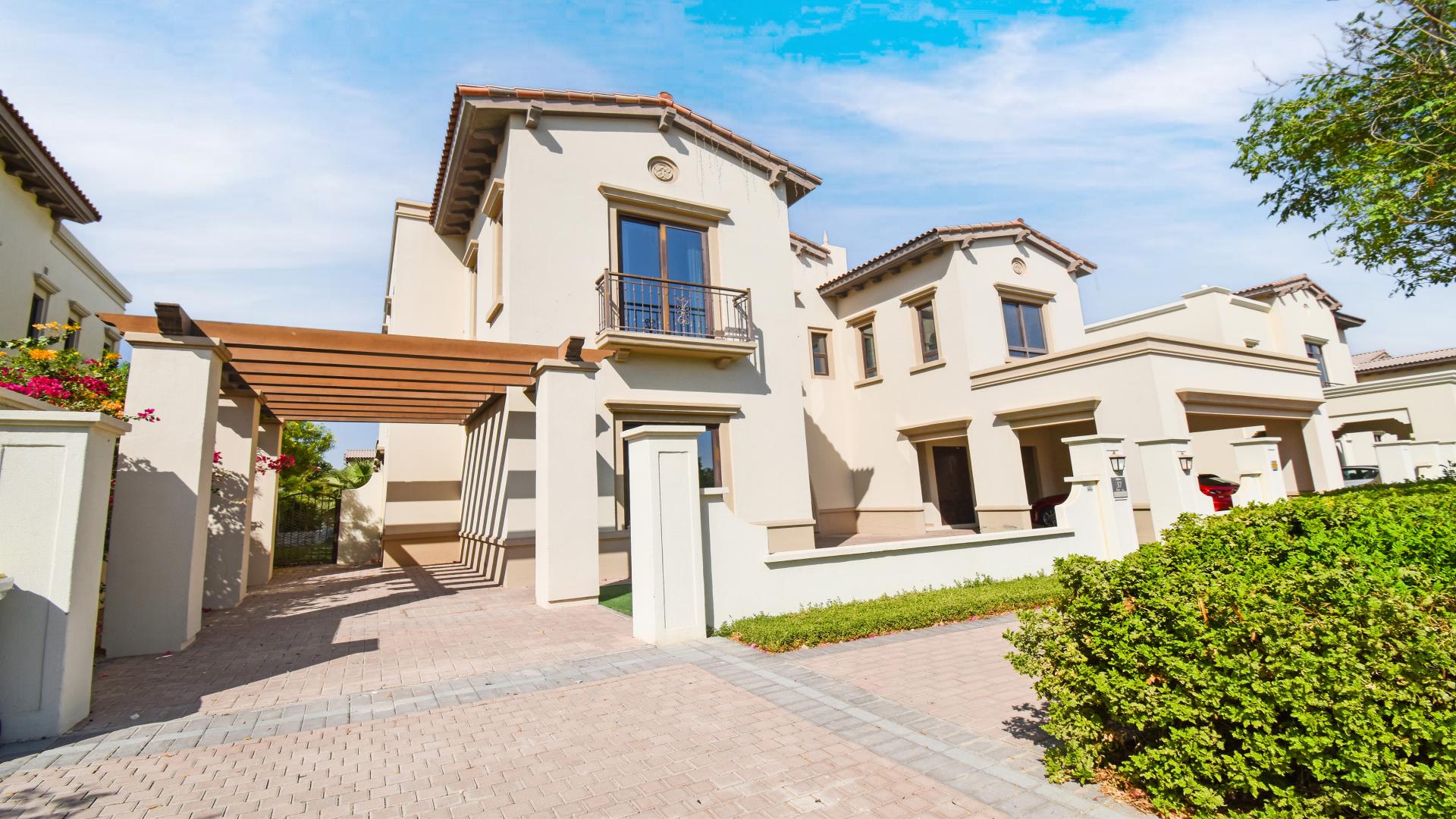 Six-bedroom villa with lush lawn in Rosa, Arabian Ranches 2, available for rent